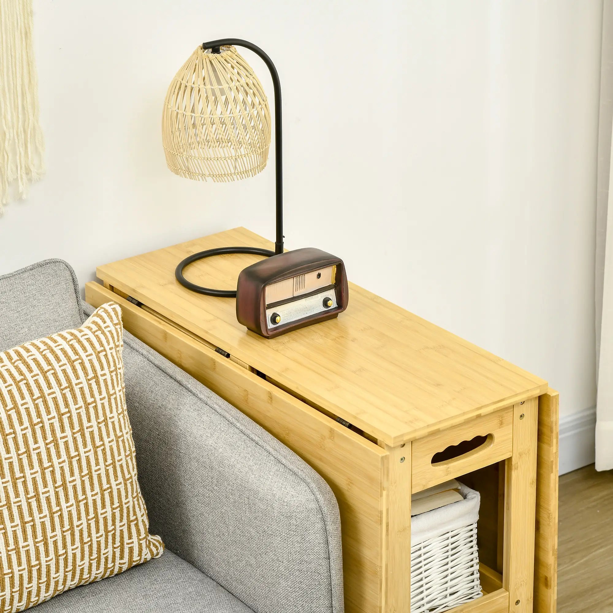 HOMCOM Klapptisch, Esstisch, zwei klappbare Seiten, zwei Ablagen, verstellbare Füße, Bambus, 149,5 x 80 x 73,5cm