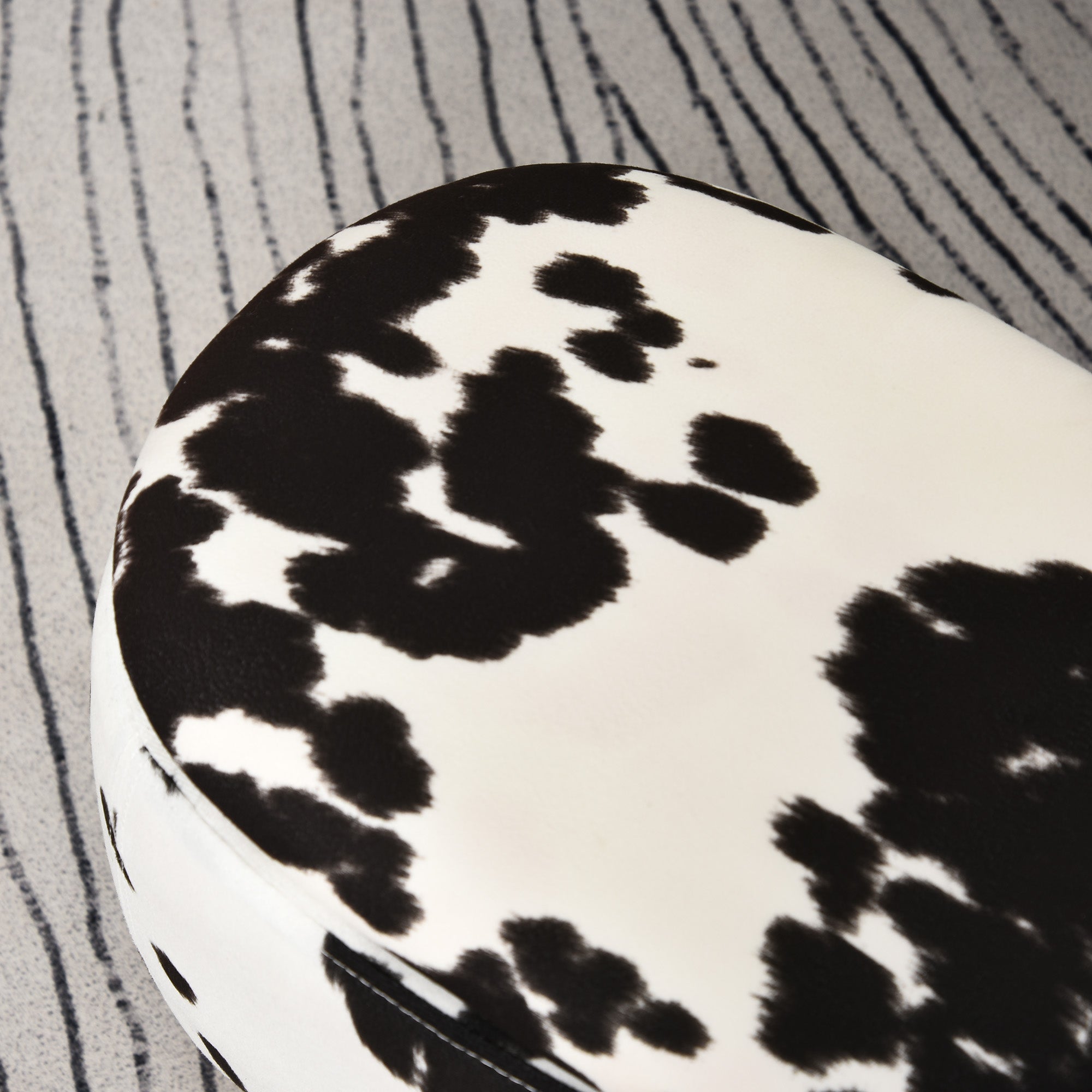 HOMCOM Tierhocker, Dekohocker mit Stauraum, Polsterhocker, Sitzhocker, Sitzbank mit Tier-Design, für Wohnzimmer, Schweinchen Fußbank, Schwarz+Weiß, 62 x 35 x 36 cm