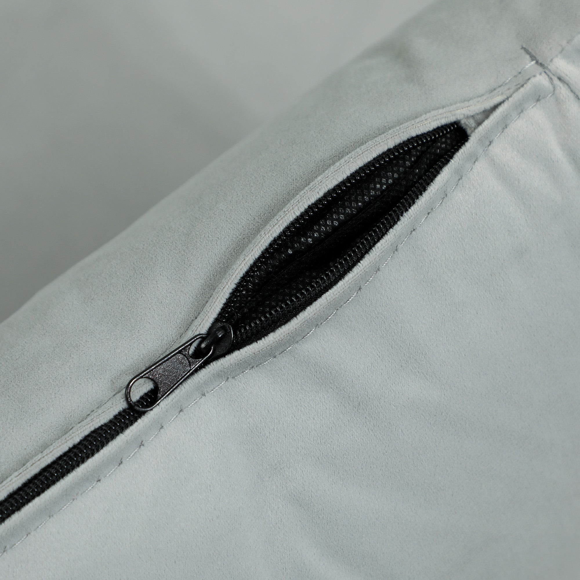 HOMCOM Schlafsofa Relaxsofa Sofa Couch, inkl. 2 Kissen, Samtoptik, 130 x 78 x 79 cm, Hellgrau