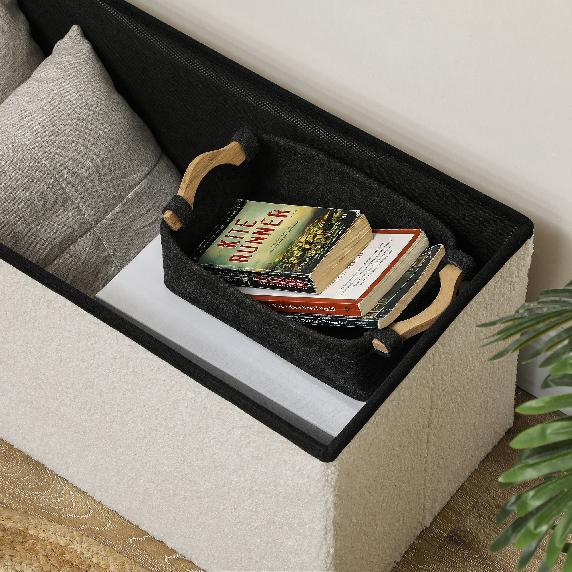 HOMCOM Aufbewahrungshocker, Polsterbank mit Stauraum und Deckel für Wohnzimmer, Schlafzimmer, Flur, Cremeweiß