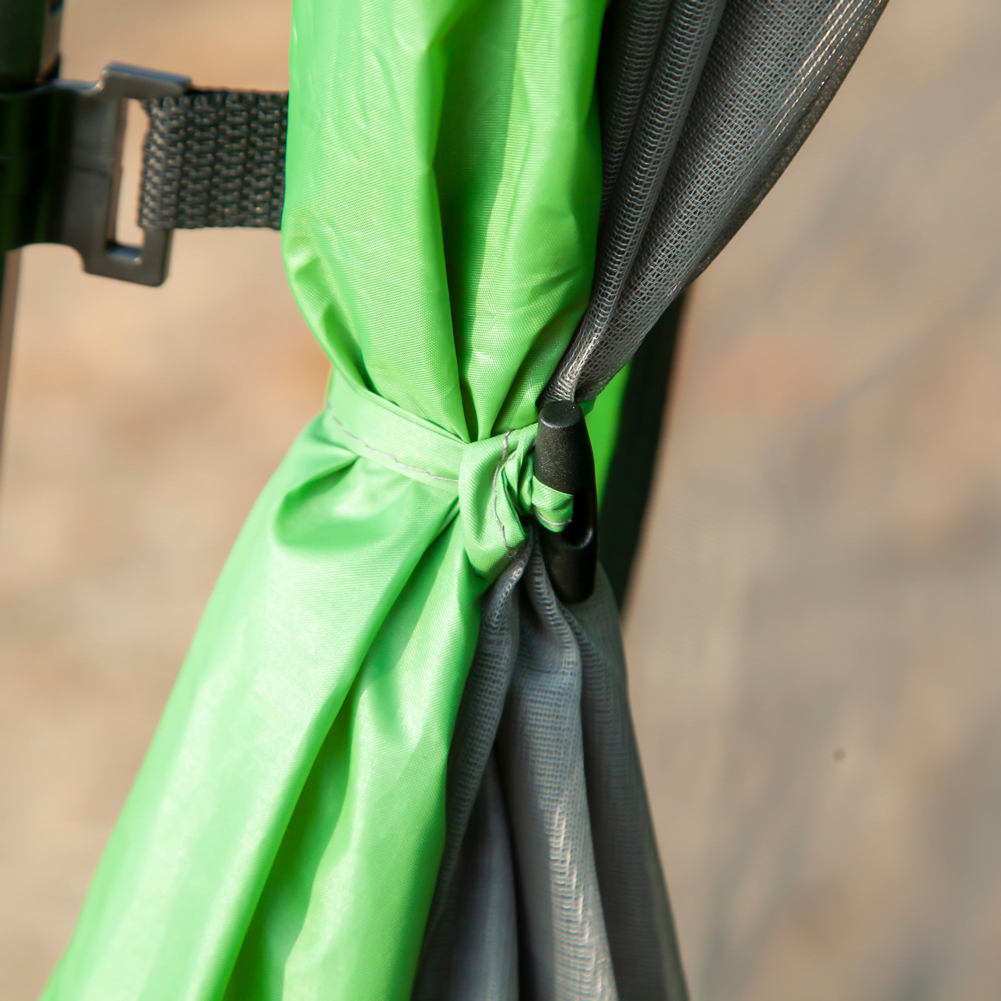 Outsunny Camping Zelt 6 Personen Zelt Familienzelt Kuppelzelt Kunstleder2000mm einfache Einrichtung für Familien Trekking Festival Stahl Glasfaser Grün 320 x 320 x 180 cm