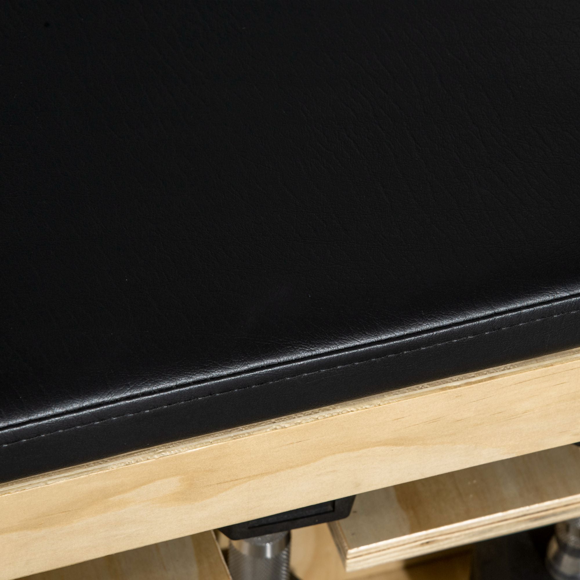 HOMCOM Hantelbank mit Hantelablage, 1 Aufbewahrungskorb, in 6 Positionen verstellbar, Massivholz, Natur + Schwarz