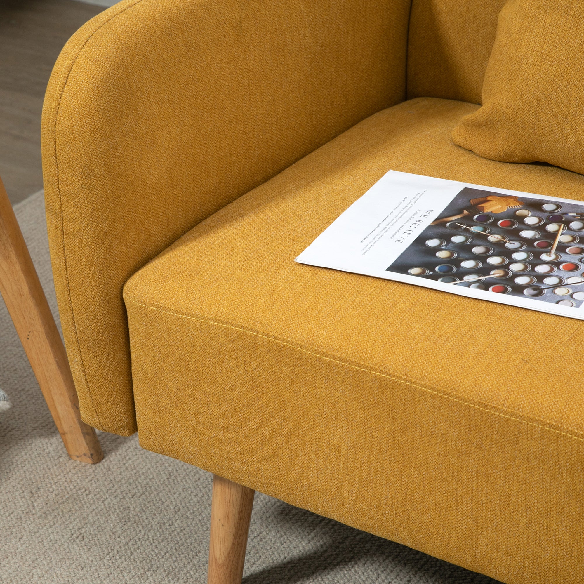 HOMCOM 2 Sitzer Sofa, Couch mit 2 Wurfkissen, gepolsterter Doppelsofa, Polstersofa mit Samtopik, Armlehne, Loveseat für Wohnzimmer, Schlafzimmer, 130 x 70 x 80 cm, Gelb