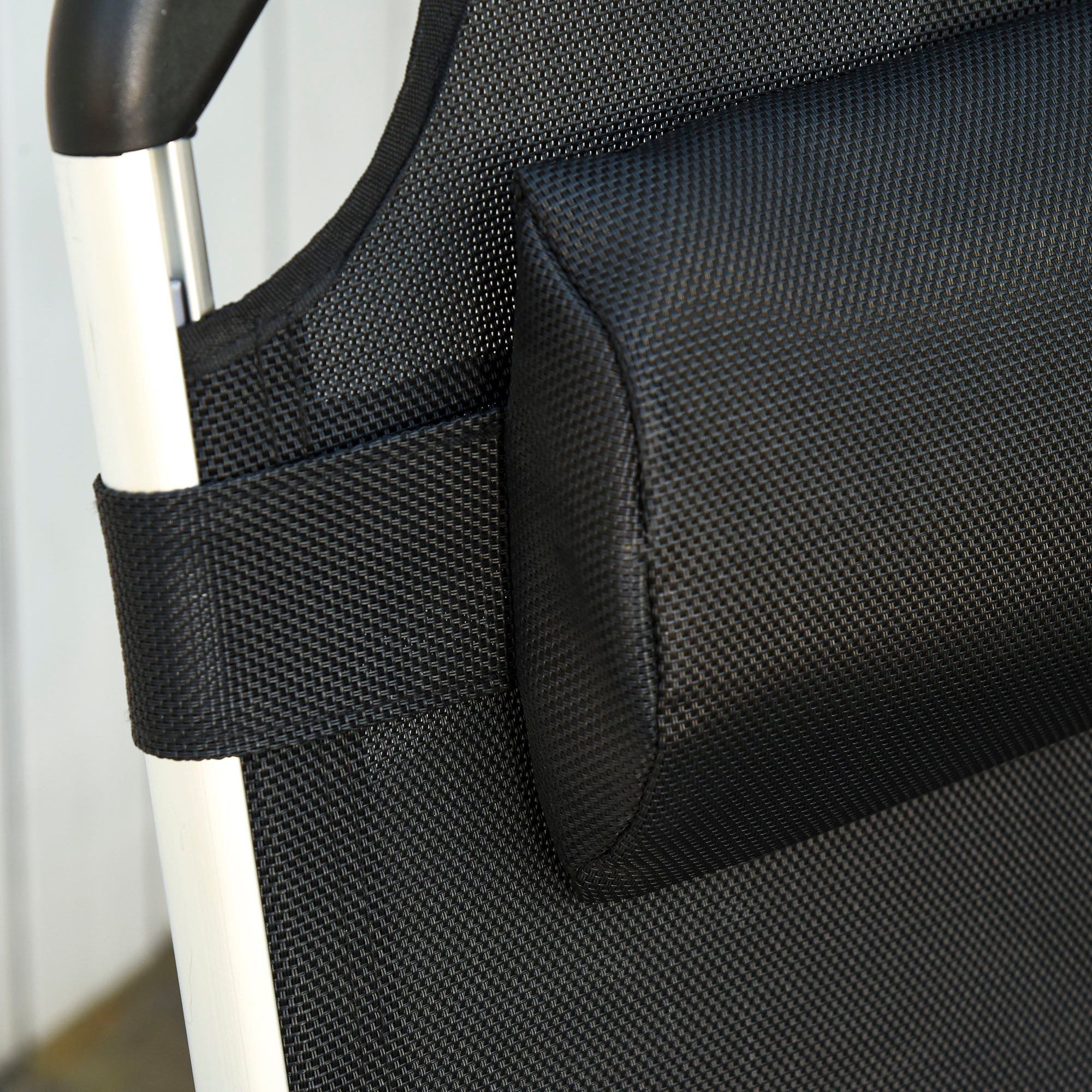 Outsunny Sonnenliege faltbar Gartenliege mit Kopfkissen Liegestuhl mit der 4-stufig verstellbaren Rückenlehne Campingliege bis 120 kg belastbar für Outdoor-Park, Garten, Schwarz