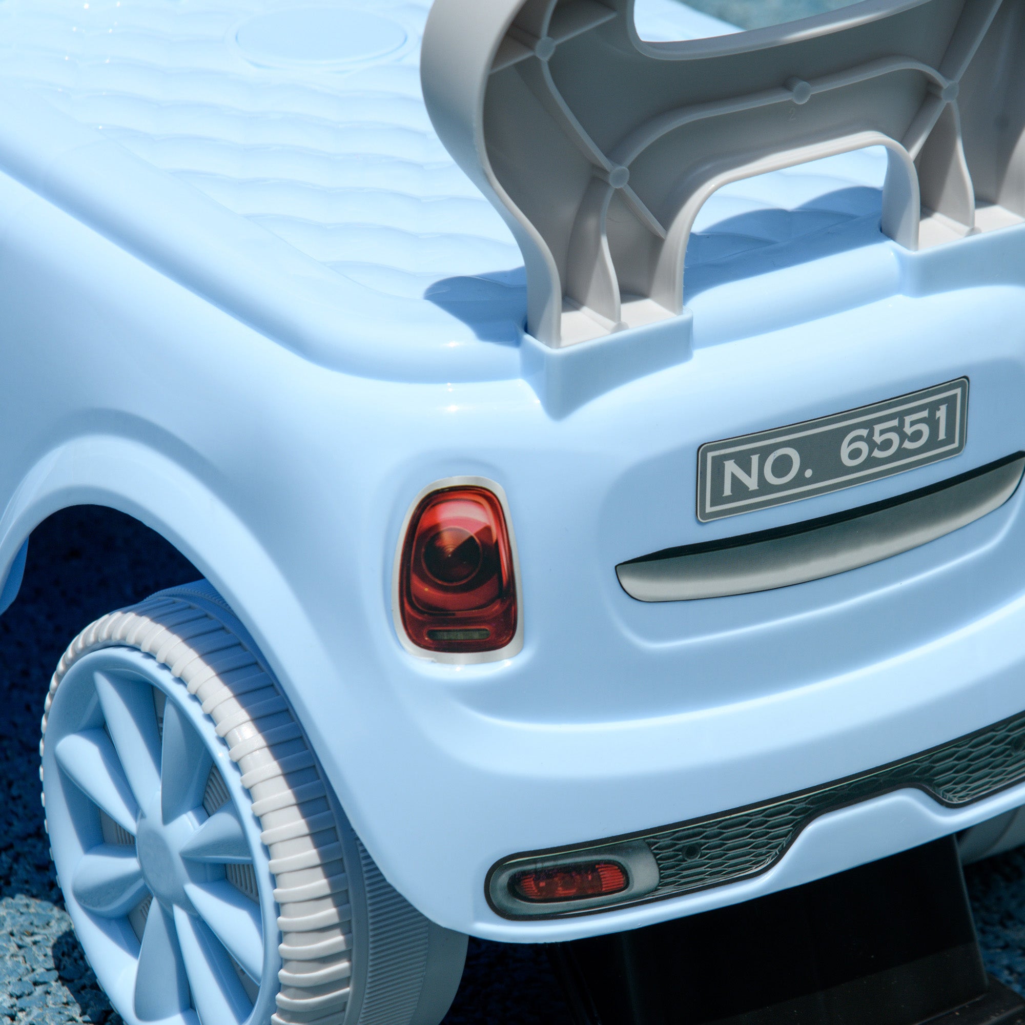 AIYAPLAY Rutschauto für Kinder, Anti-Überkippschutz, Rückenlehne, Hupe, rutschfester Sitz, Hellblau