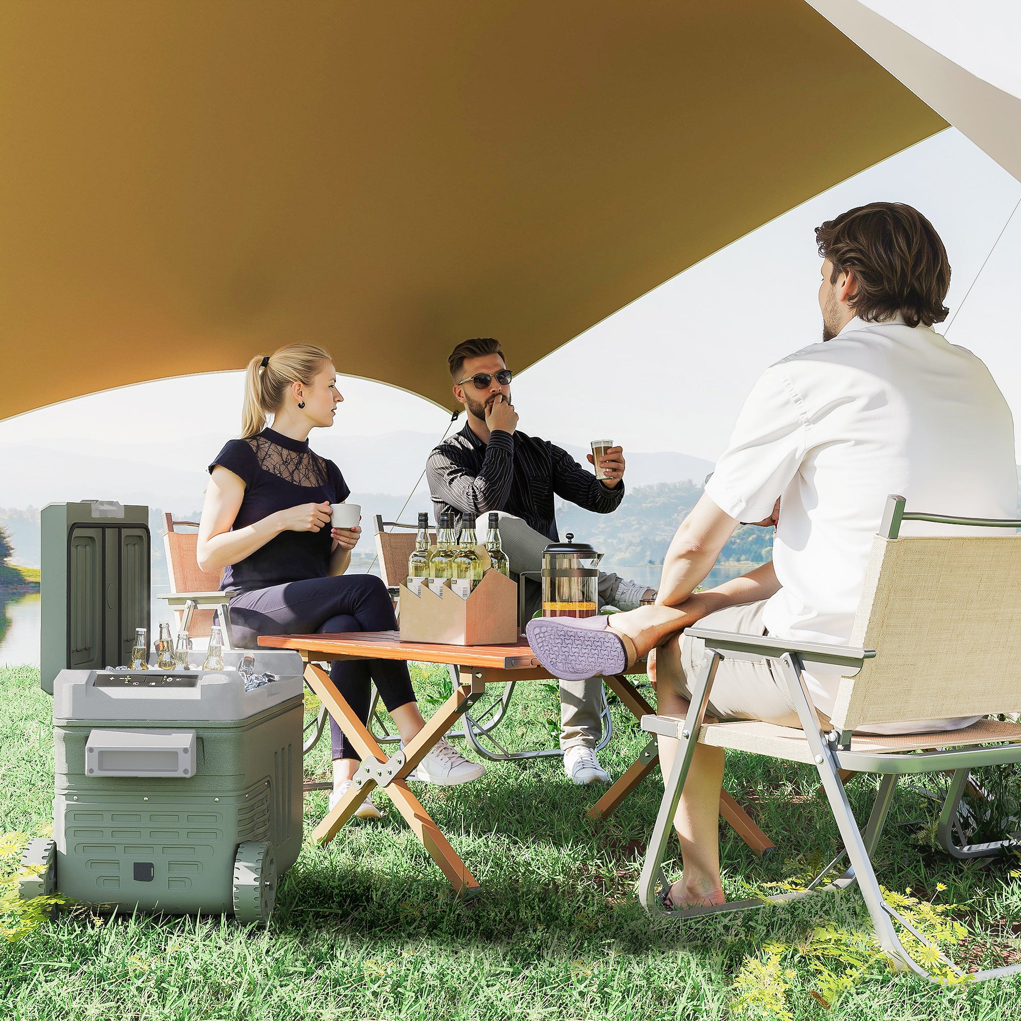 Outsunny 33 L Campingkühlschrank, Reisekühlbox, tragbarer Autokühlschrank mit 2 Fächern und Rädern, Kunststoff, Grün