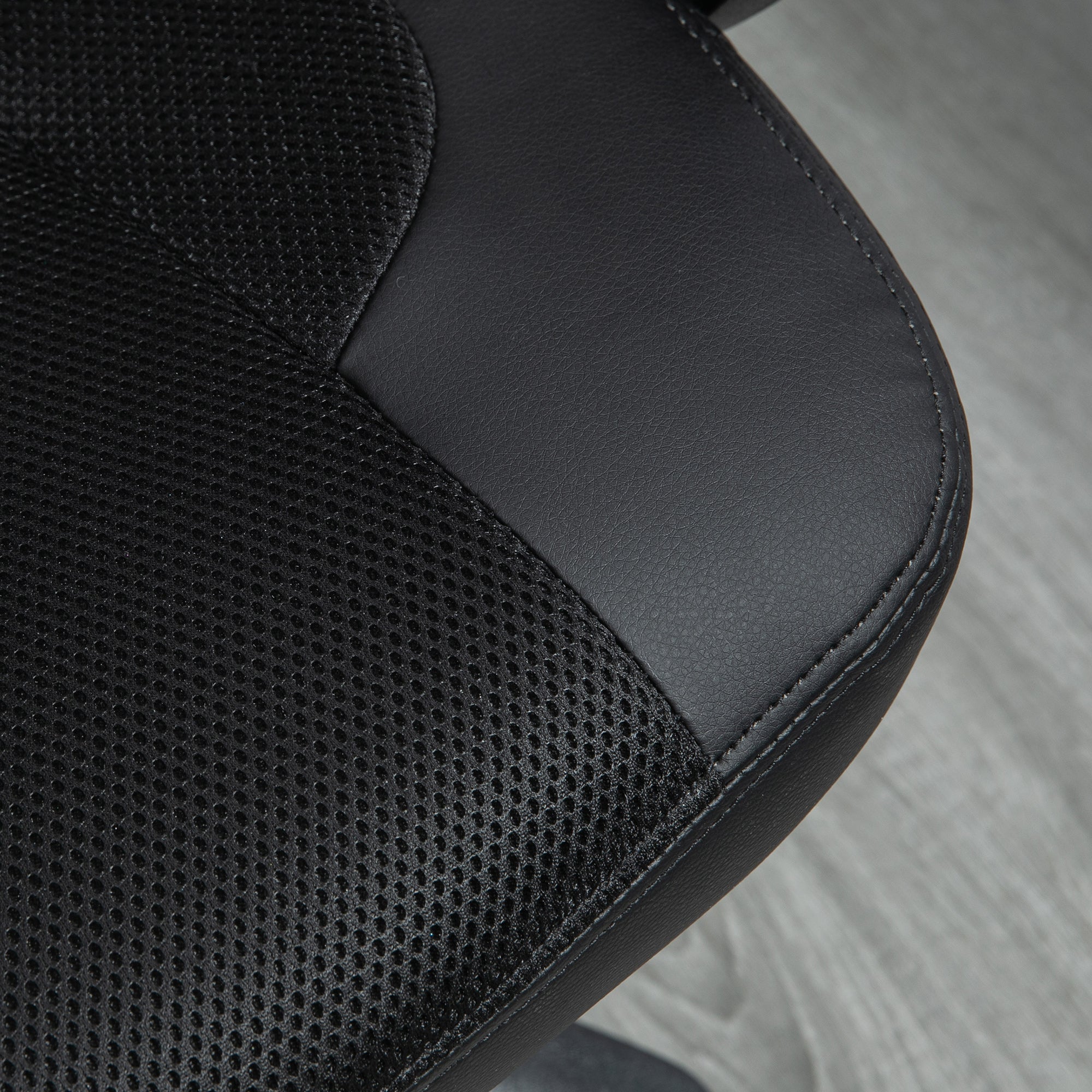 HOMCOM Bürostuhl Massagesessel Massagefunktion mit 6 Vibrationspunkte Ergonomischer Gaming Stuhl mit Wärmefunktion Kunstleder Schwarz 68 x 69 x 108-117cm