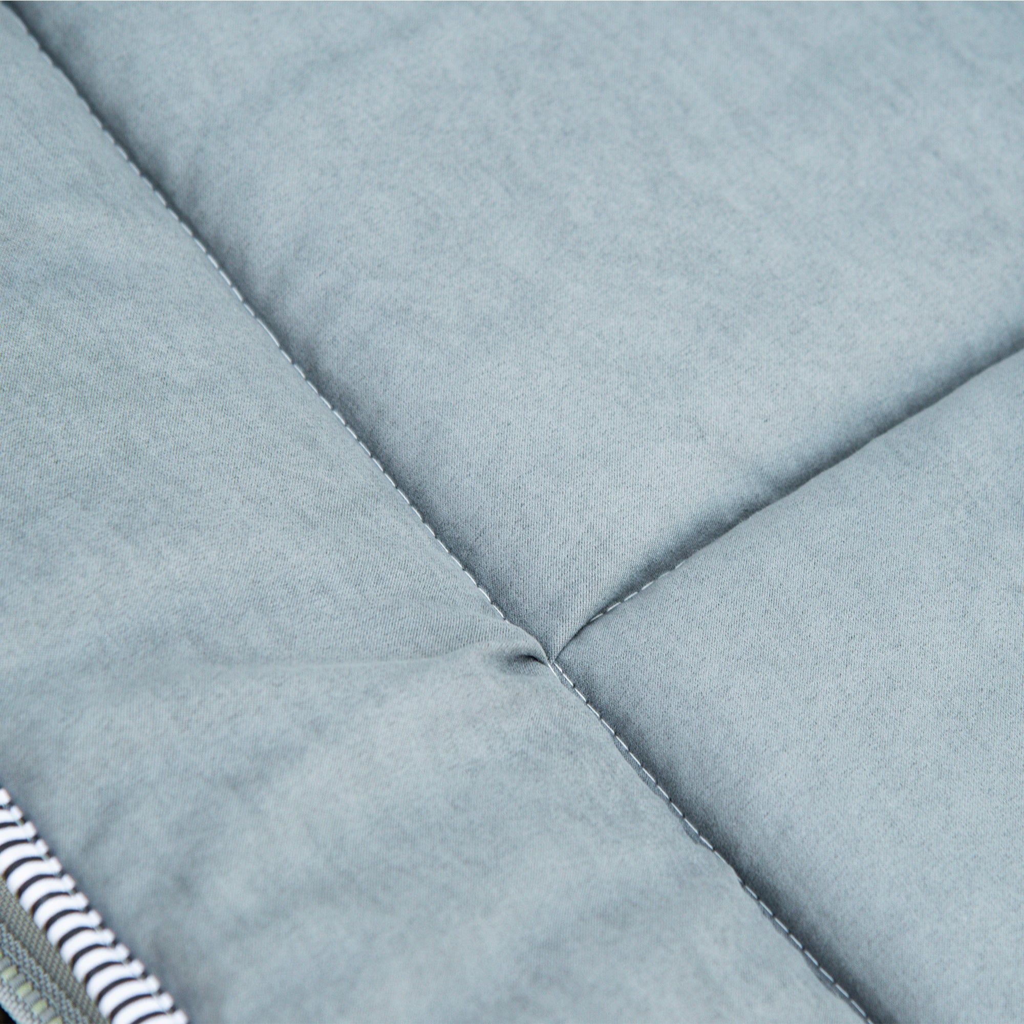 Outsunny Feldbett faltbar Campingbett mit Matratze Tragetasche 188 x 64,5 x 53 cm Gästebett bis 150 kg belastbar Campingliege für Erwachsene Klappbett für Outdoor, Garten Camping Reisen Hellgrau