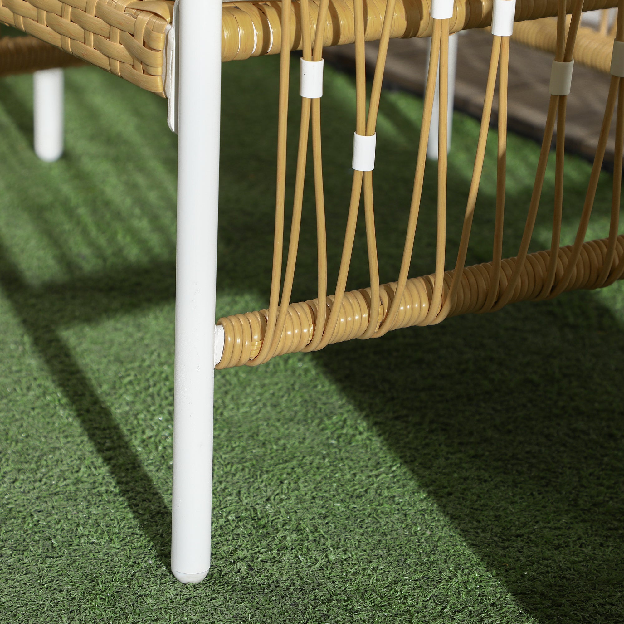 Outsunny 3-teiliges Bistro-Set Gartenmöbel-Set Gartensitzgruppe, PE-Rattan, 72 cm x 66 cm x 64 cm, Gelb+Creme