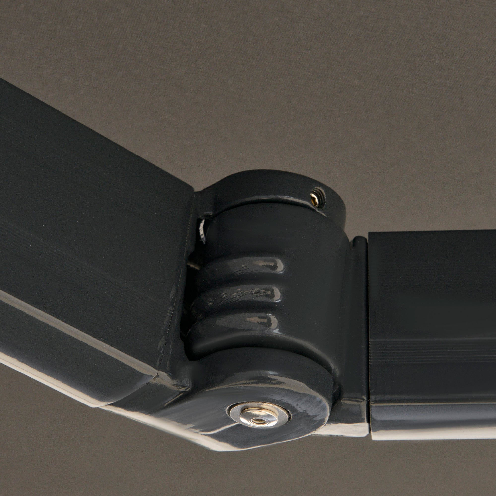 Outsunny Elektromarkise, mit Fernsteuerung, inkl. Bausatz für Montage, Metallrahmen, dunkelgrau, 3 x 2,5 m