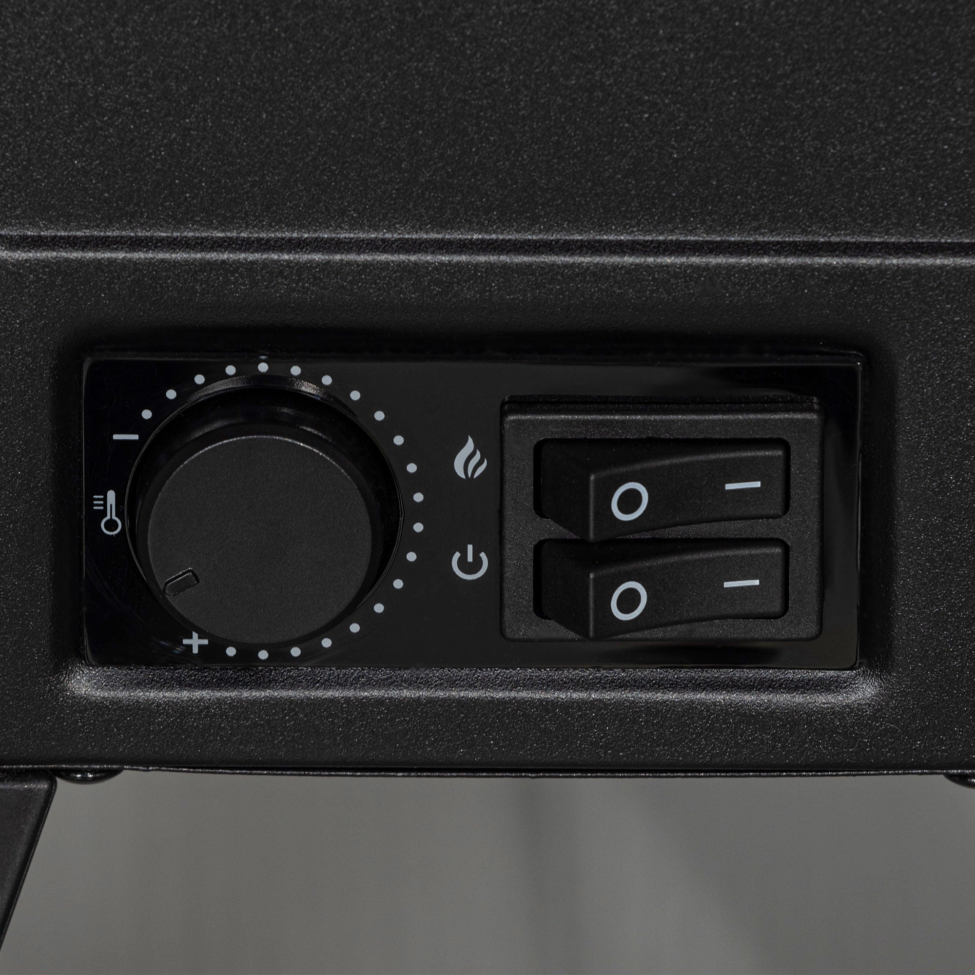 HOMCOM Elektrischer Kamin mit realistischem Feuereffekt, Überhitzungsschutz und niedrigem Geräuschpegel, 1800W, Schwarz