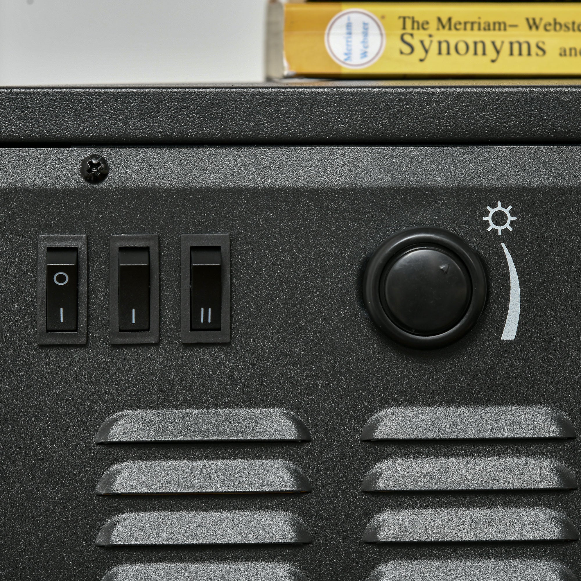 HOMCOM Elektrokamin, realistische Flammen, 2 Heizstufen, Überhitzungsschutz, Stahl, Schwarz, 44,5 x 32 x 74cm