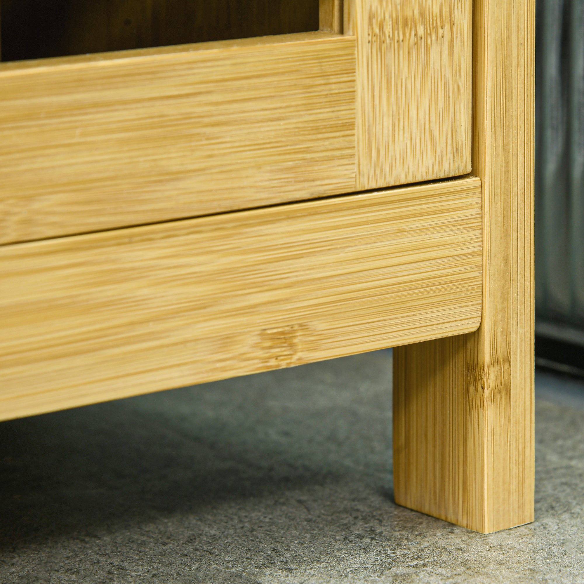 kleankin Badezimmerschrank aus Bambus, 3 Regale, 1 Schrank mit Lamellentüren, Natur