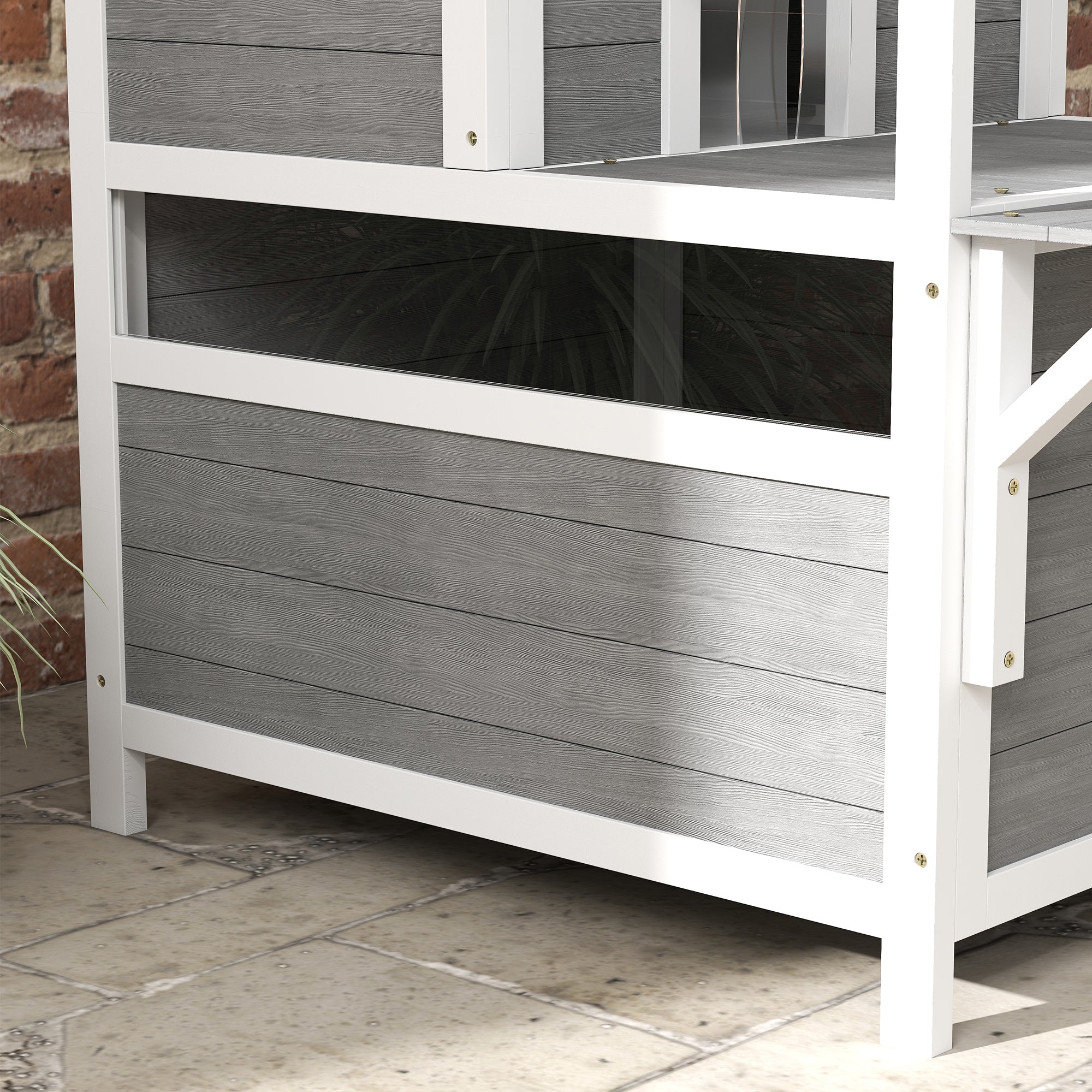 PawHut 2-stöckiges Katzenhaus mit Balkon, Wetterfeste Katzenhütte, Regen- und Sonnenschutz, für drinnen und draußen, Hellgrau