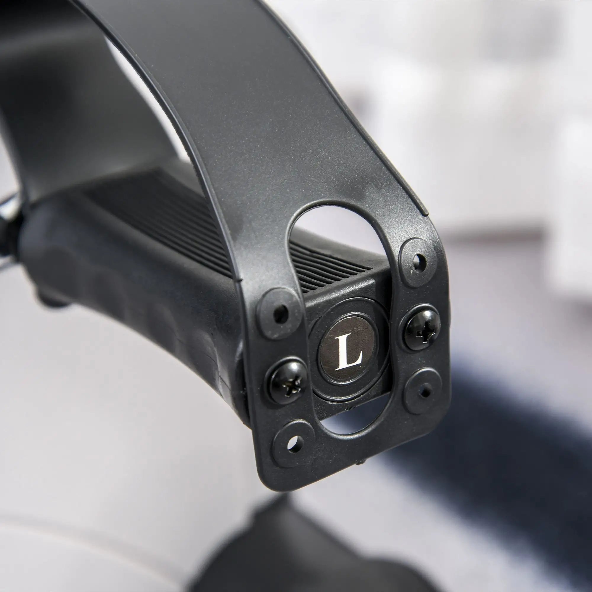 HOMCOM Mini Heimtrainer Fitnessbike Pedaltrainer mit LED Display 5 Modelle Arm und Beintrainer Fitnessgerät Hometrainer für Senioren Zuhause Heim Büro 40 x 39 x 29 cm Weiß