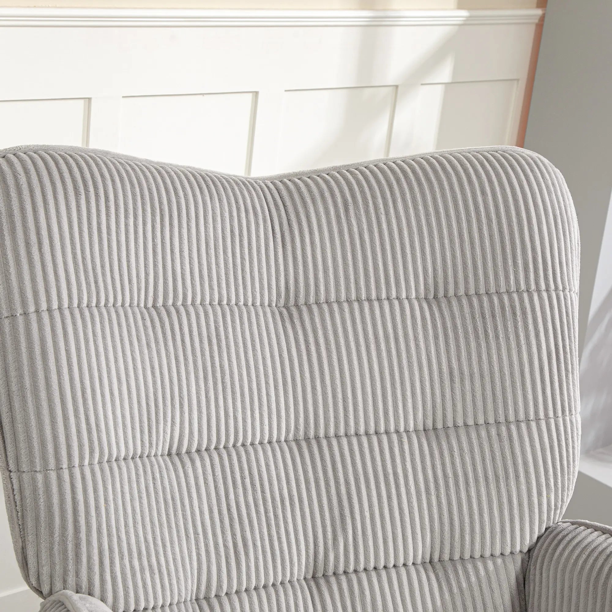 HOMCOM Vintage Schaukelstuhl, geschwungene Kufen, dicke Polsterung, Buchenholz & Stahl, Hellgrau