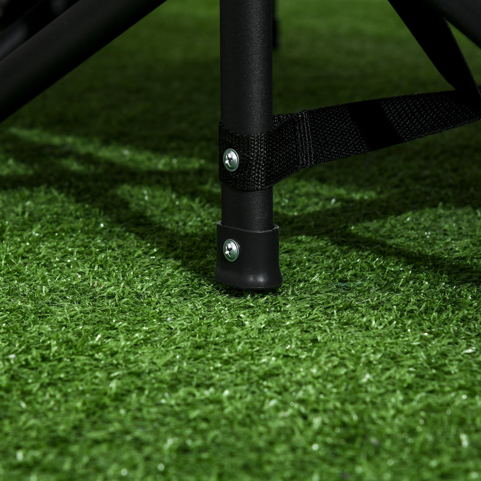 Outsunny Sonnenliege, klappbar, 1 Seitentasche, 1 Getränkehalter, 68 cm x 186 cm x 48 cm, Schwarz + Weiß