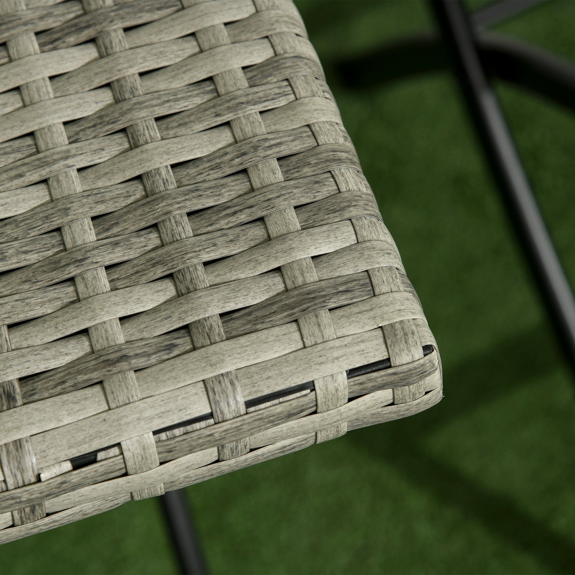 Outsunny 3-tlg. Gartensitzgruppe, 2 Klappstühle, 1 Klapptisch, Rattanoptik, Metallrahmen, hellgrau