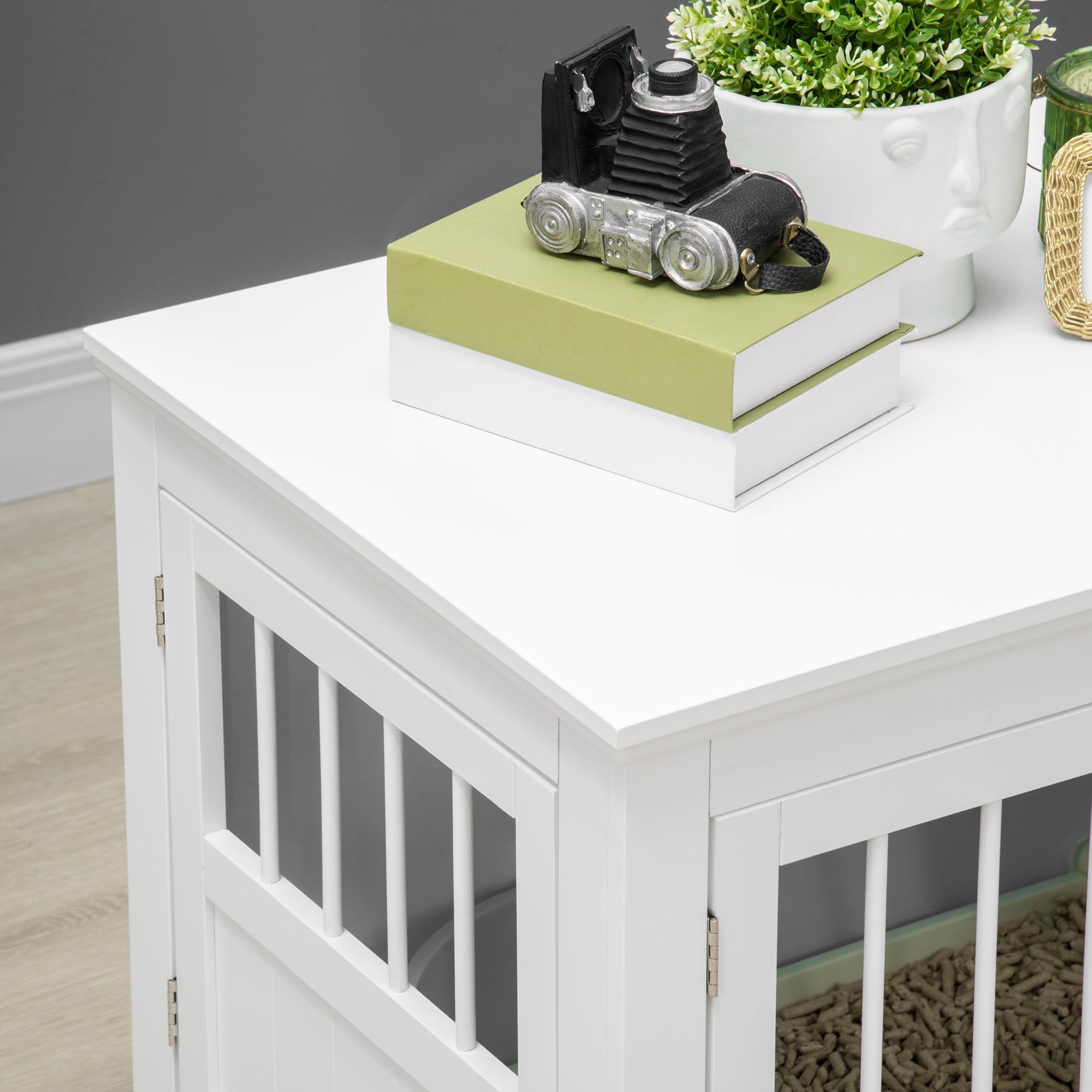 PawHut Hundekäfig, Möbel mit 3 Türen Hundehütte Hundebox für Zuhause 78 x 53 x 59,3 cm, Weiß