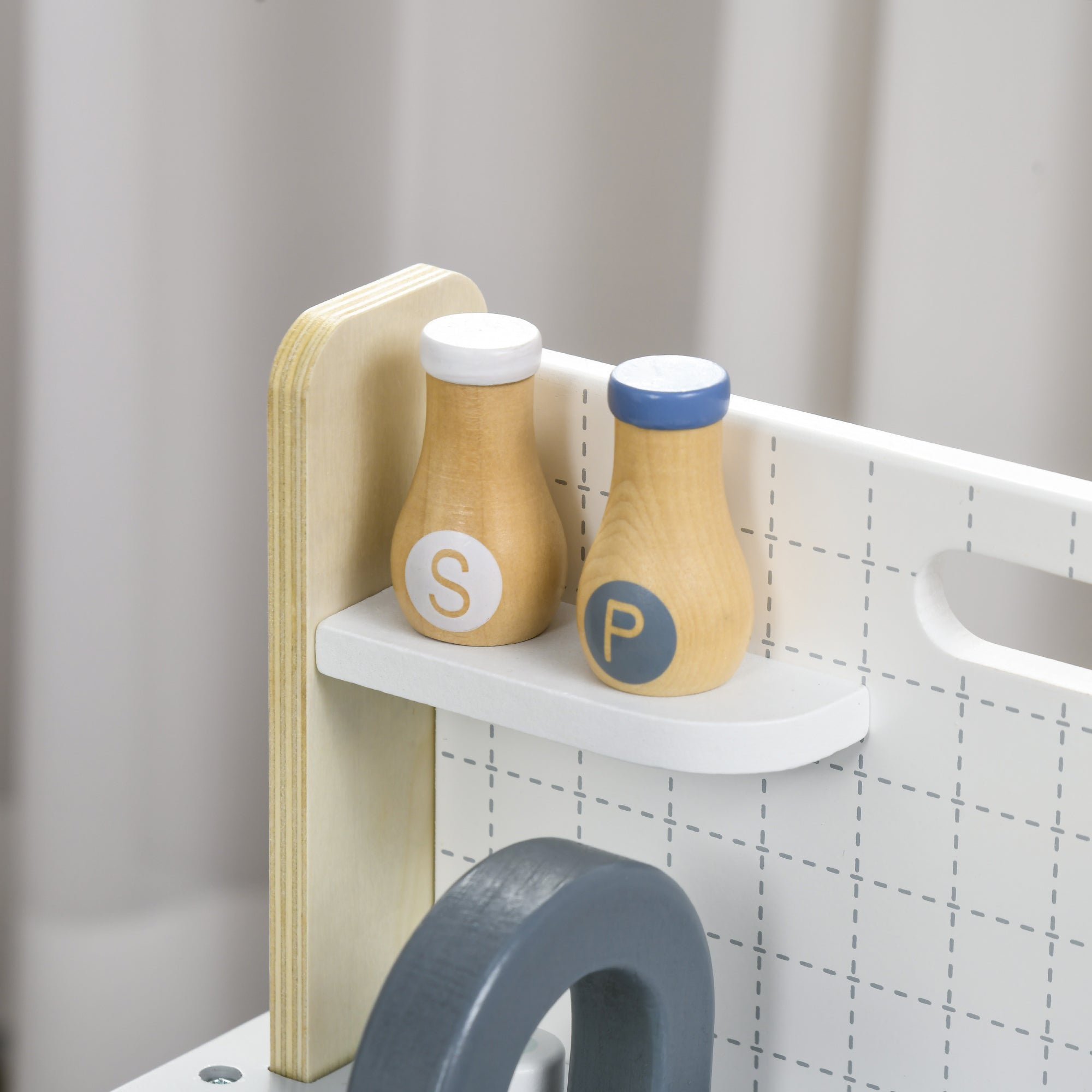 AIYAPLAY Kinderküchen-Set, 10-teilig, mit Gewürzflaschen, Topf, Ei, Fisch, 36x21,5x25 cm, Grau/Gelb