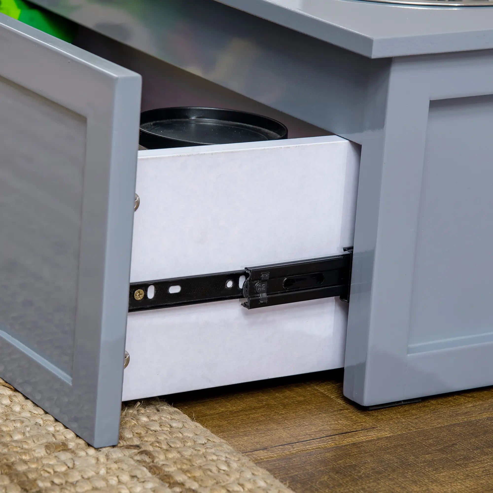 PawHut Futterstation, 2 Fressnäpfe je 2 Liter, Edelstahl, mit Schublade, für mittlere Hunde, grau, 60 x 30 x 24cm