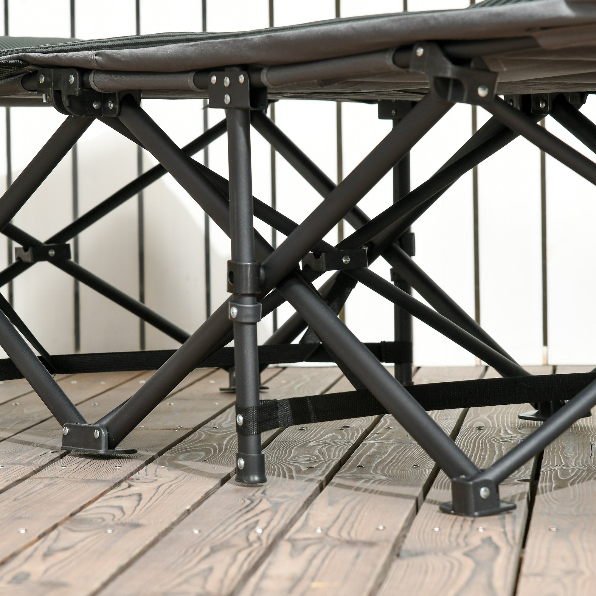 Outsunny Sonnenliege, klappbar, neigbare Rückenlehne, mit Becherhalter, bis 120 kg, 68 x 186 x 48 cm, Grau