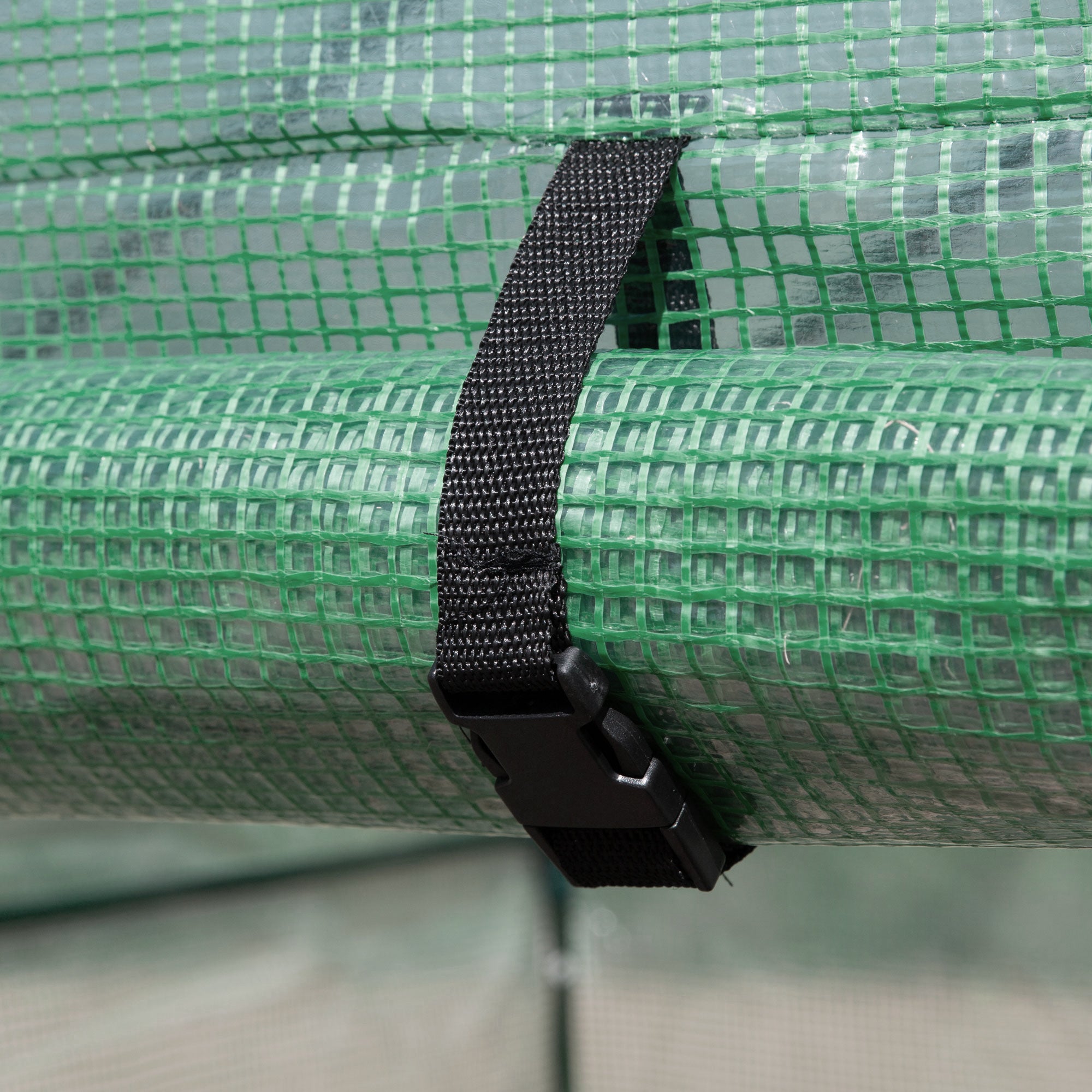 Outsunny Foliengewächshaus begehbares Gewächshaus mit 8 Regalebenen Tomatengewächshaus Treibhaus Frühbeet mit Tür Grün Stahl PE-Kunststoff 214 x 143 x 195 cm