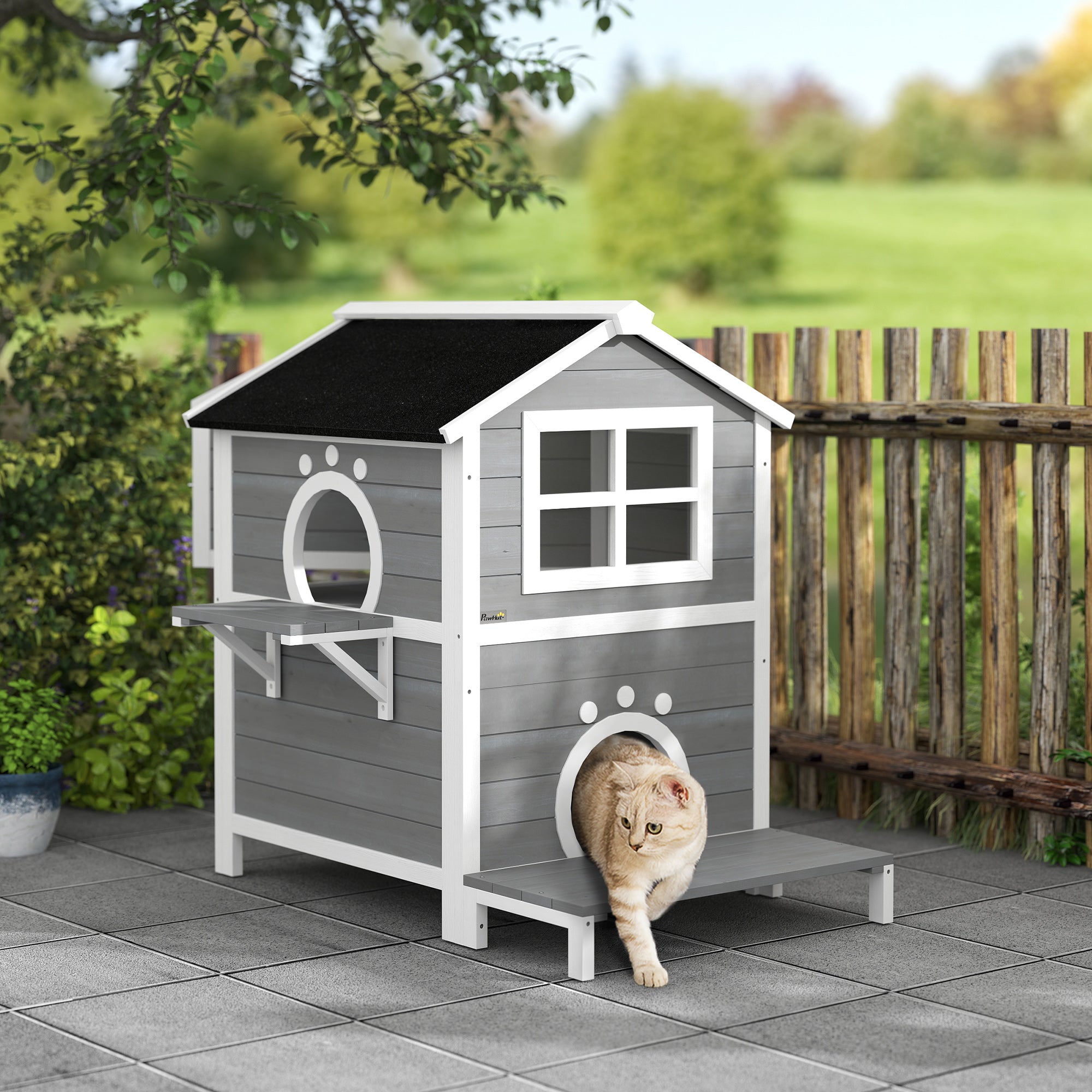 PawHut Katzenhaus aus Holz mit Balkon & Fenster, 2 Etagen, Grau