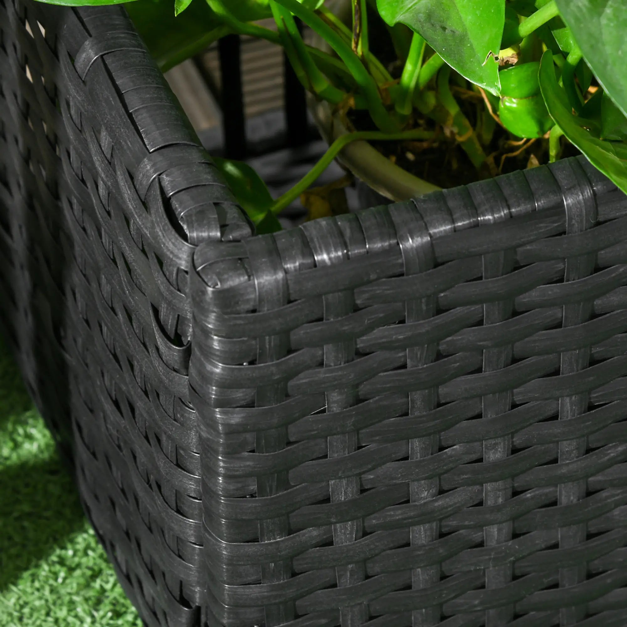 Outsunny Blumenkasten mit Spalier, wetterfest, Polyrattan, 103 x 103 x 29 cm, Schwarz