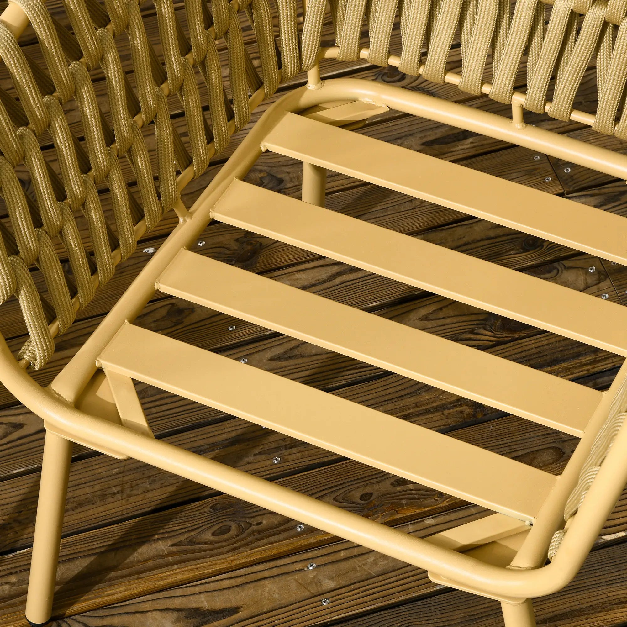 Outsunny Gartenmöbel-Set, 4-teilig, Tisch mit Glasplatte, inkl. Sitzkissen, wetterfest, Khaki