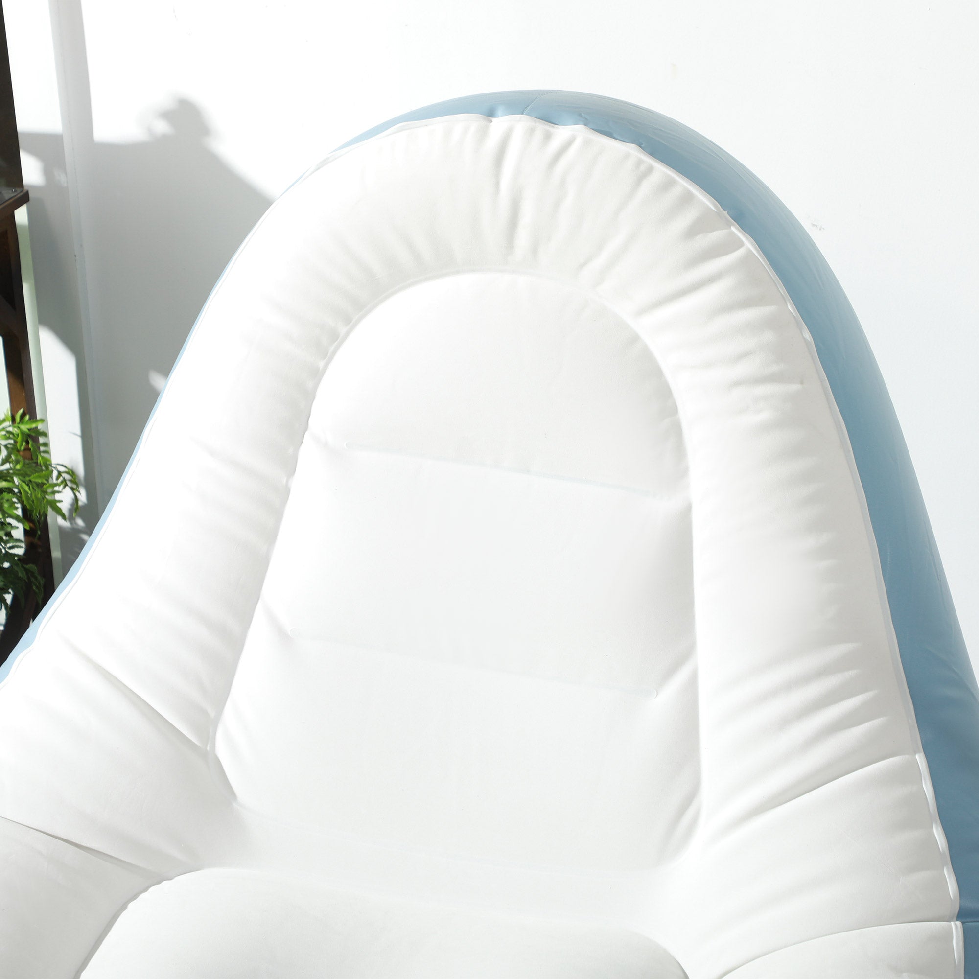 Outsunny Aufblasbarer Sessel Luftsessel Outdoor-Sessel, 125 x 100 x 87cm, Weiß + Blau