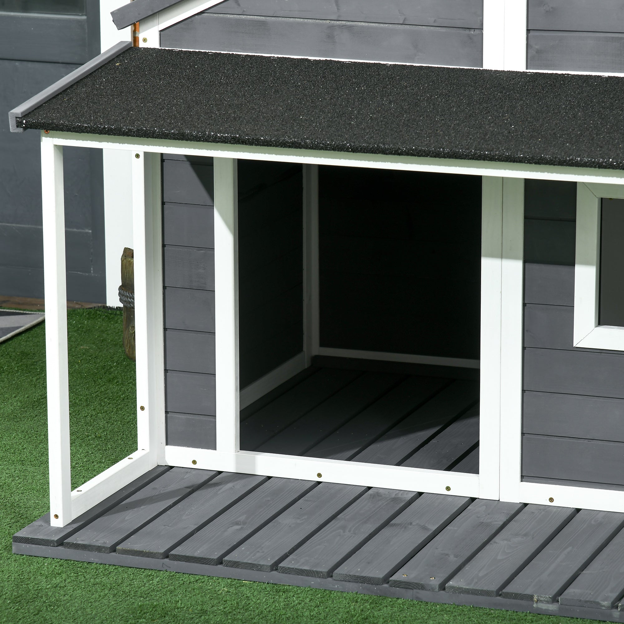 PawHut Hundehütte Outdoor-Hundehütte, inkl. Veranda, wetterbeständig, 124 cm x 112 cm x 105 cm, Grau + Weiß