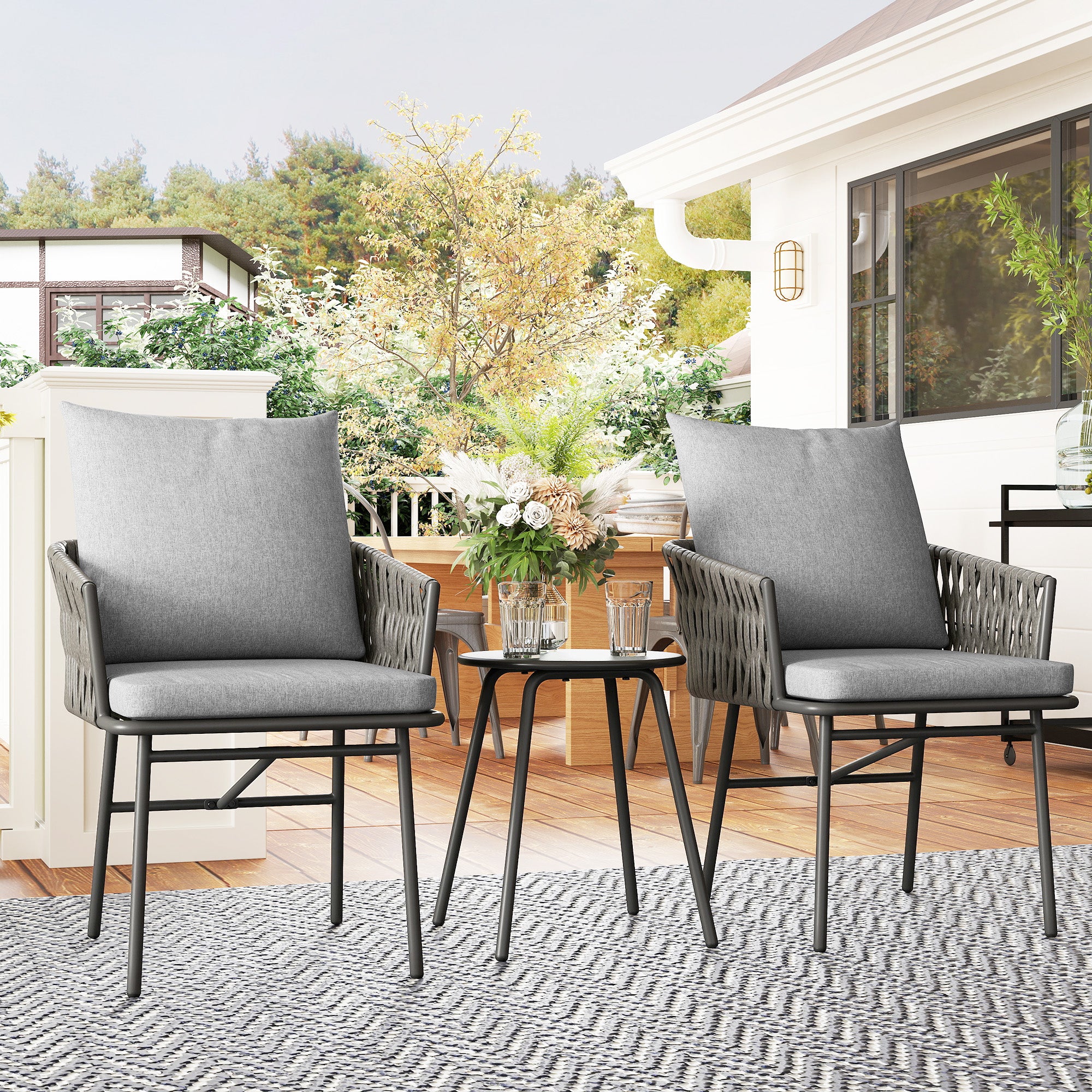 Outsunny 3-teiliges Außenmöbel-Set, 2 Stühle, 1 Tisch, Bistro-Set, Kunst-Rattan, Stahlrahmen, Metalltisch, 4 Kissen, Grau