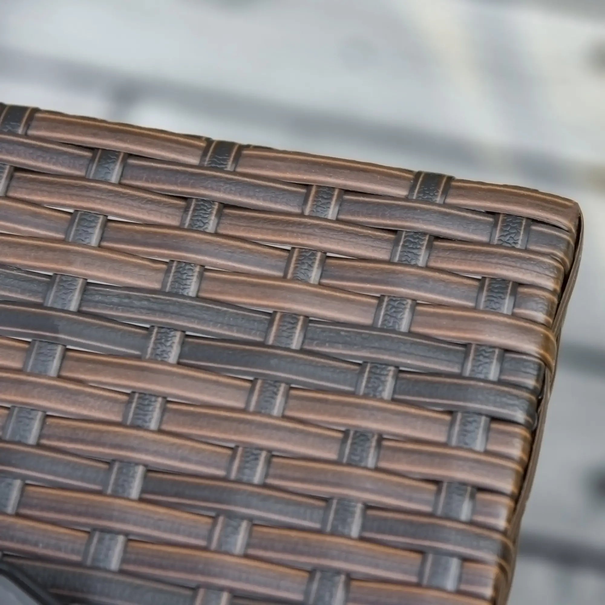 Outsunny Gartentisch Beistelltisch mit Schirmständer Polyrattan Braun
