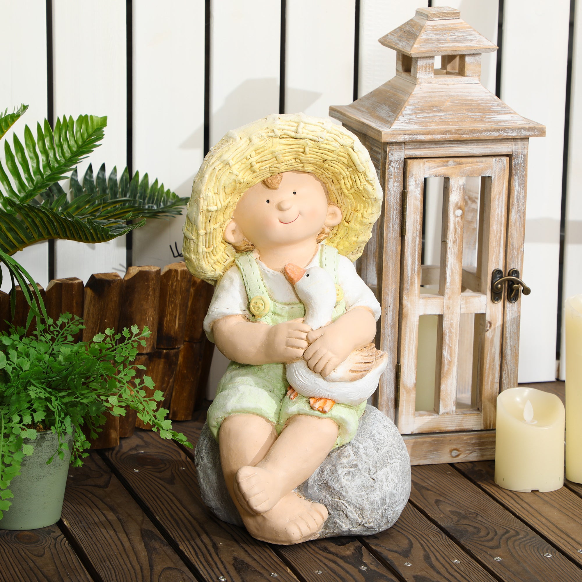 Outsunny Gartenfigur "Kleiner Junge mit Strohhut", Gartendekoration, wetterbeständig, 23,5 cm x 25 cm x 43 cm