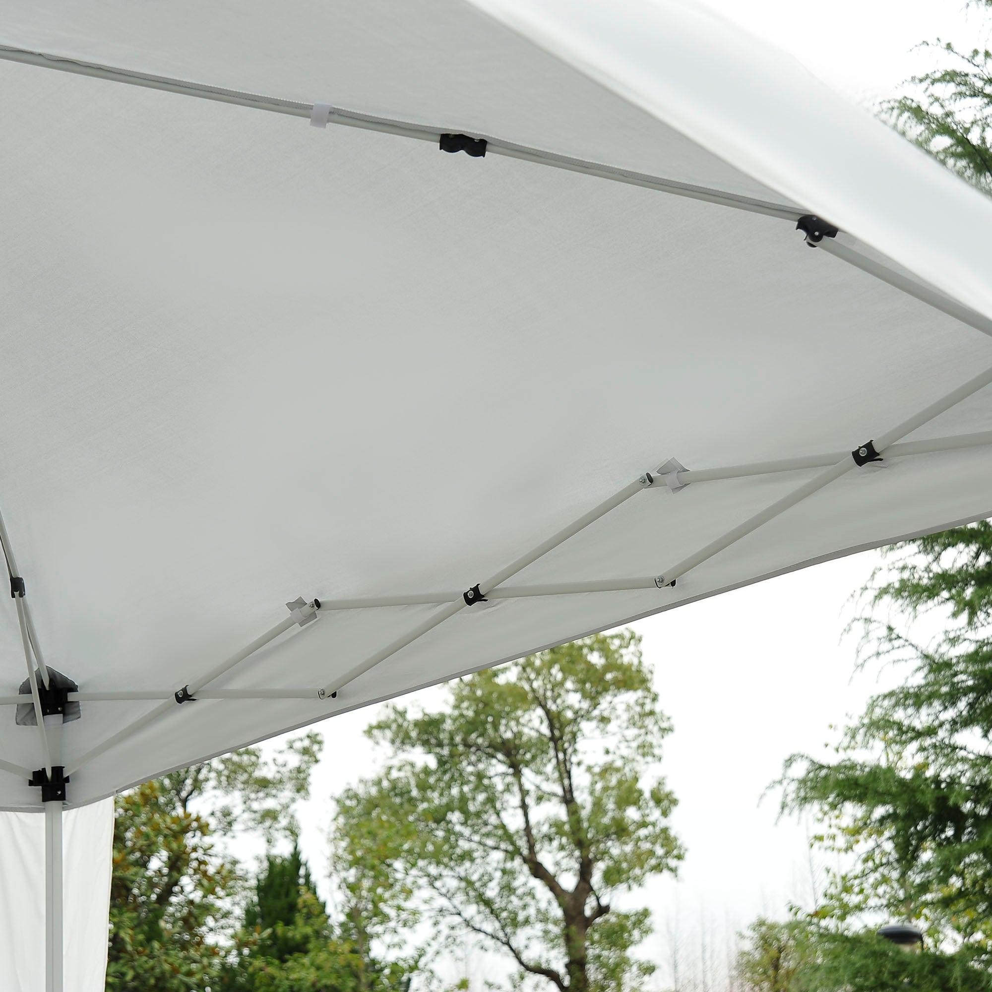 Outsunny Faltpavillon 2,4x2,4m Pavillon Faltzelt mit UV-Schutz, Partyzelt inkl. Tragetasche für Garten, Balkon, Stahl Weiß