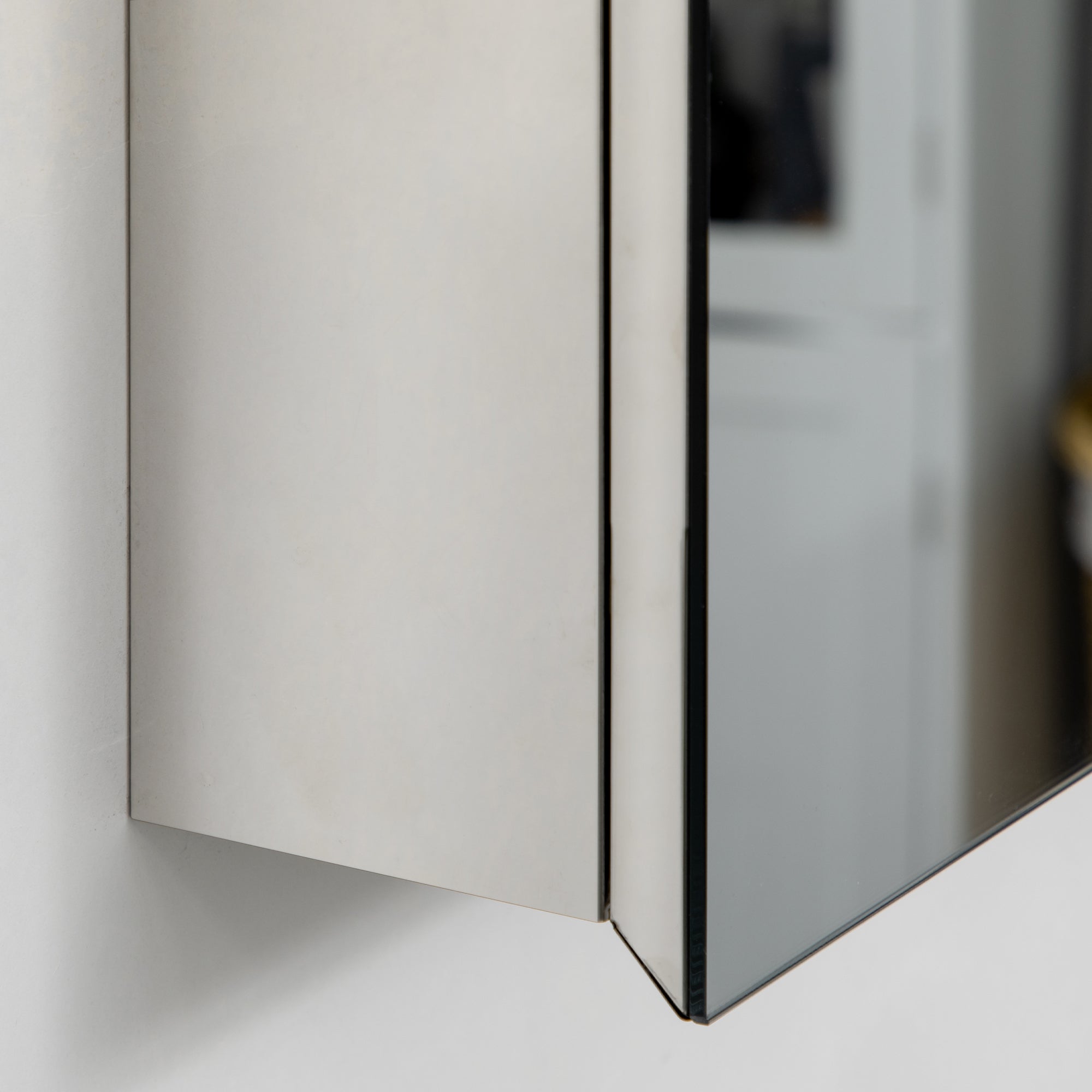 kleankin Spiegelschrank, Badschrank, 3 Regalfächer, rostfreier Metallrahmen, 39x12x60cm, Silber