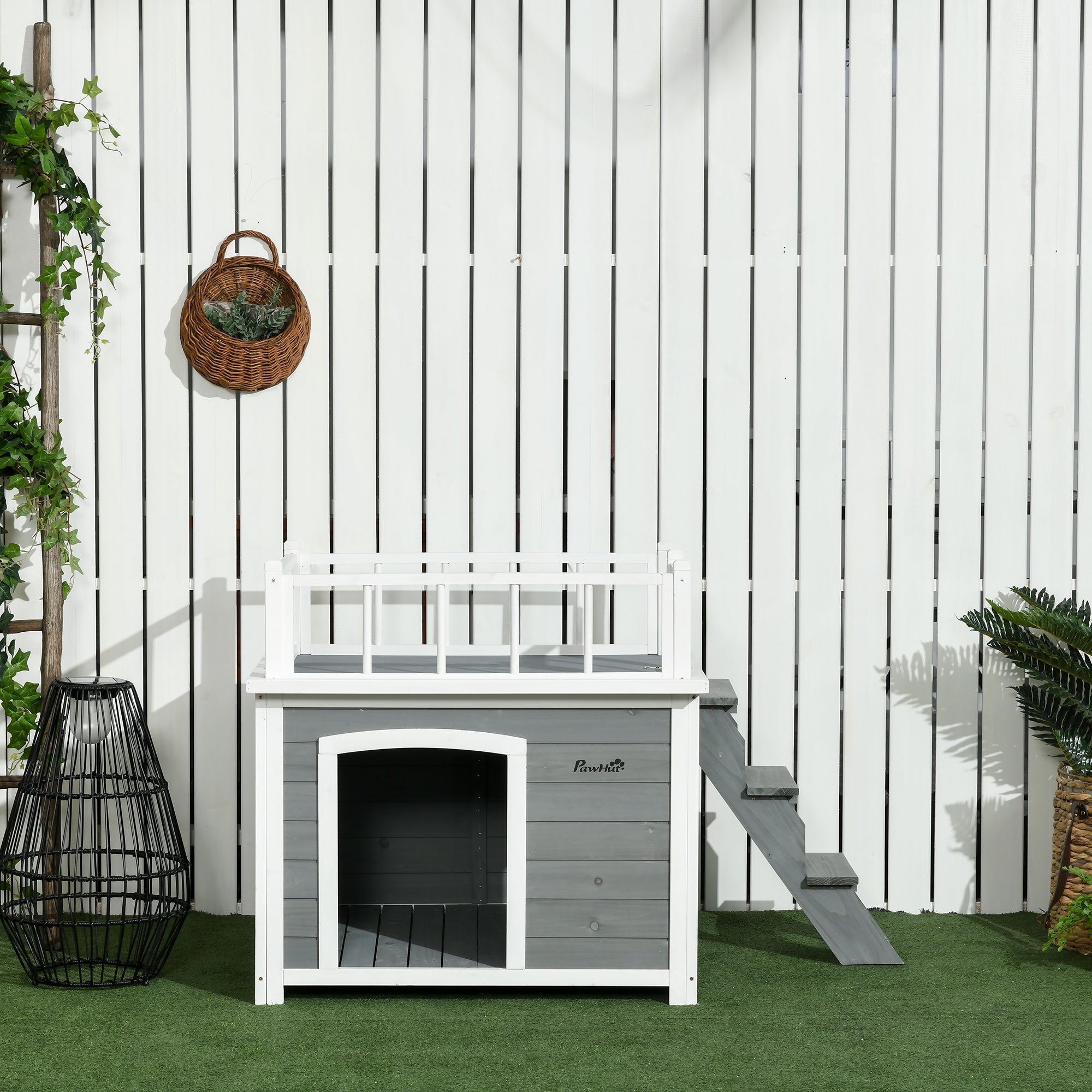 PawHut Hundehütte, Dachterrasse, Treppe, Fenster, Bodenabstand, Naturholz, hellgrau, 121 x 77 x 78cm