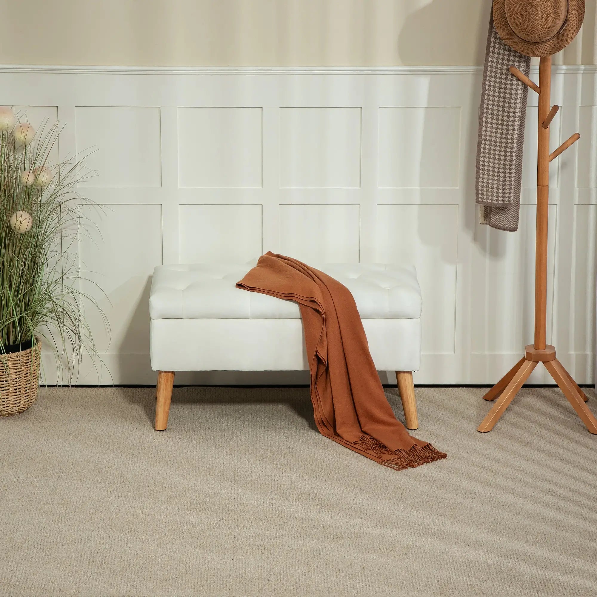 HOMCOM Polsterbank mit Stauraum, Stoffbezug in Samtoptik, Holzbeine, für Wohnzimmer, Schlafzimmer, Flur, 80 x 35 x 40 cm, Weiß
