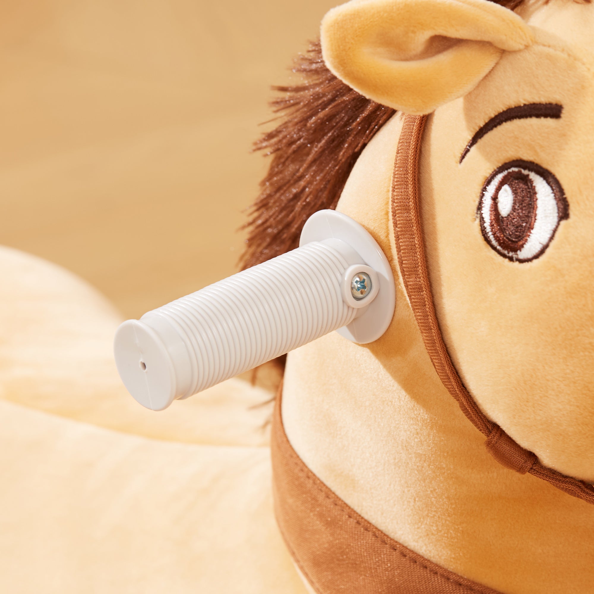 AIYAPLAY 6V Elektrisches Reitpferd für Kinder, Batteriebetrieb, Mit Musikfunktion und Vorwärtsbewegung, 18-36 Monate, Braun