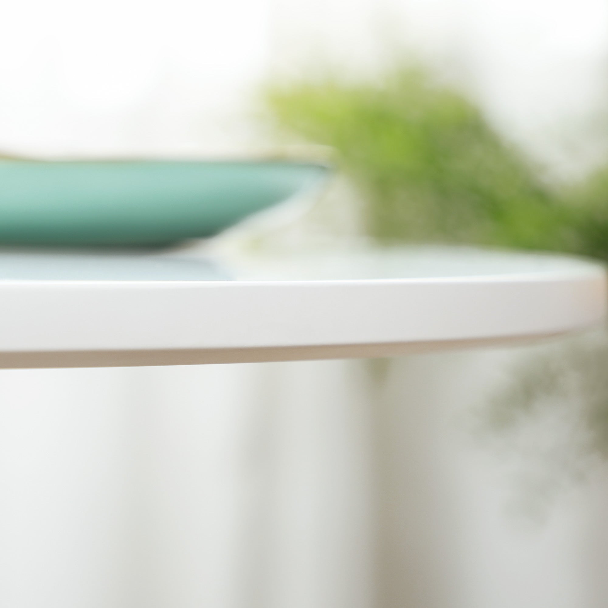HOMCOM Esstisch für 2 Personen, runde Tischplatte Ø80 cm, MDF und Stahl, rutschfest, Weiß, 75H cm