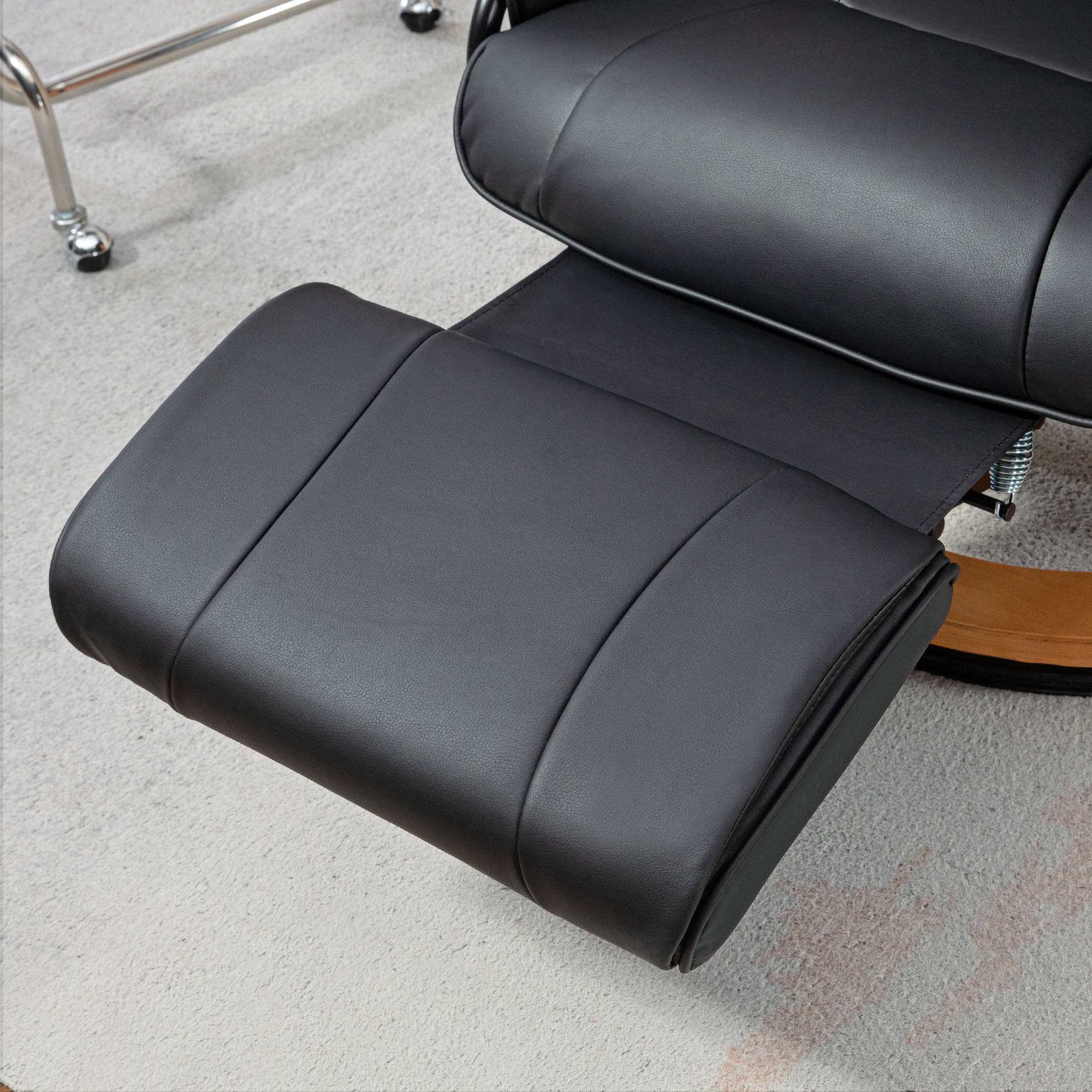 HOMCOM Relaxsessel mit Liegefunktion, drehbar, bis 150 kg, Kunstlederbezug, Stahlrahmen, Schwarz