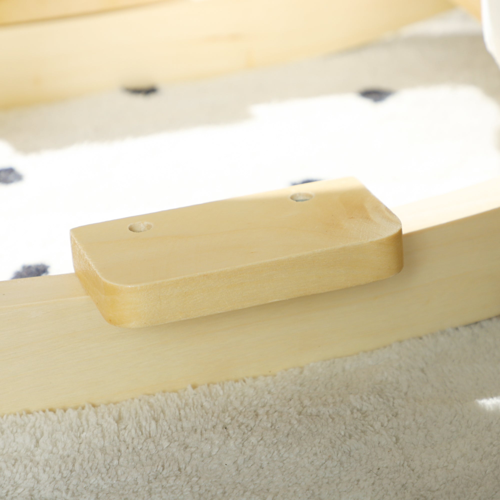 AIYAPLAY Schaukelpferd in Hundeform mit Soundfunktion, aus Holz und Metall, mit Plüschbezug, 2-4 Jahre, Weiß