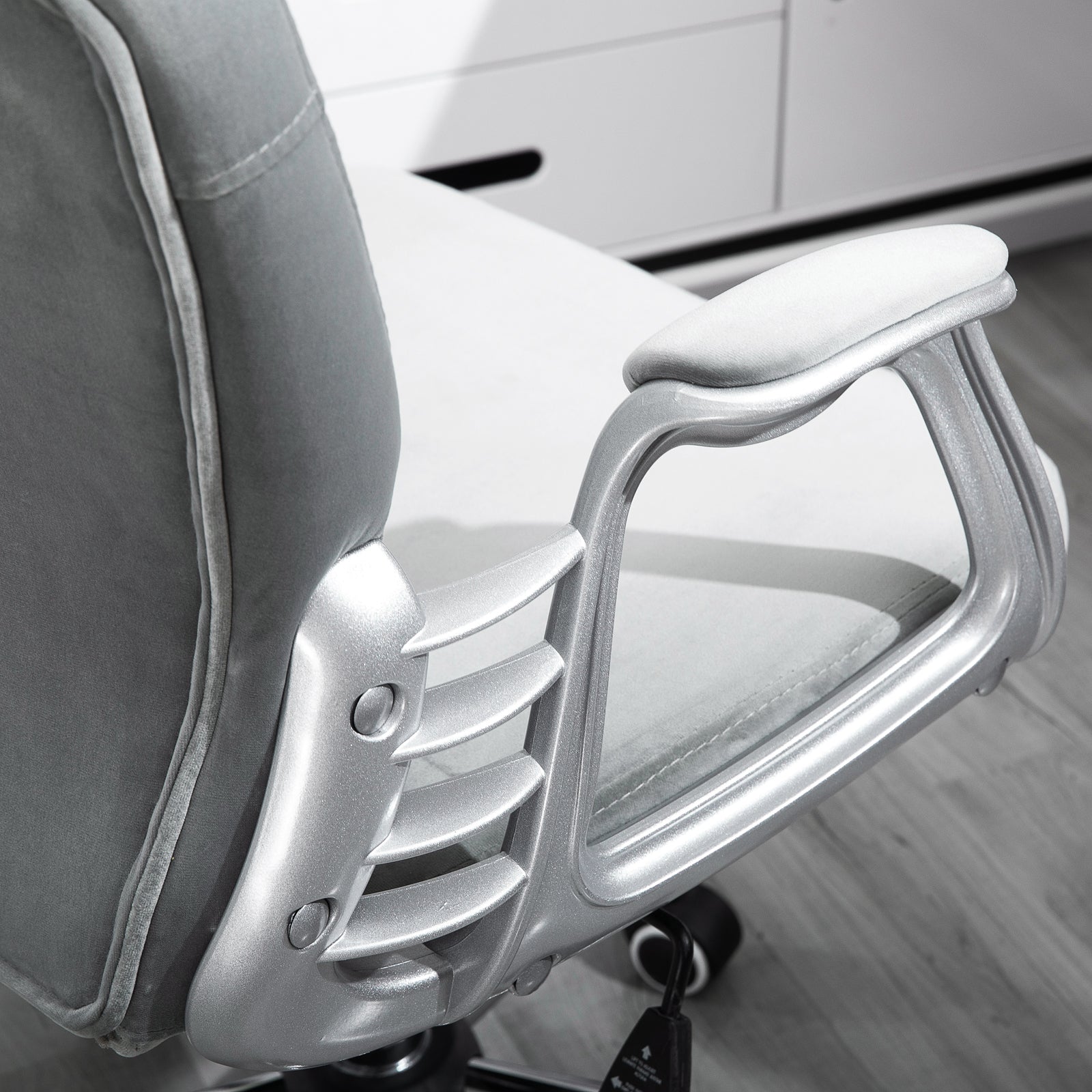 Vinsetto Bürostuhl, Ergonomisch Schreibtischstuhl mit Armlehne, Gepolsterter Rückenlehne, Höhenverstellbar Computerstuhl mit Velvetoptik, Drehstuhl für Home Office, Grau