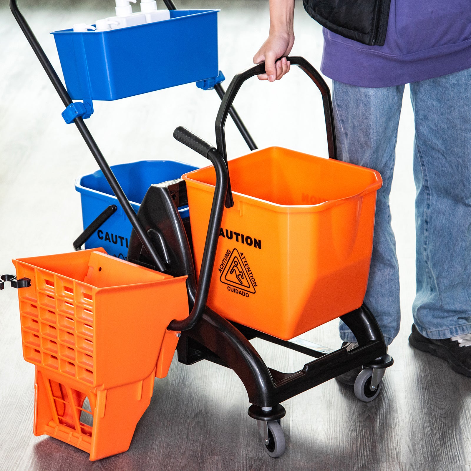 HOMCOM Reinigungseimer, Wischmoppeimer, rollbar, 26 Liter, Kunststoff, Metall, Orange