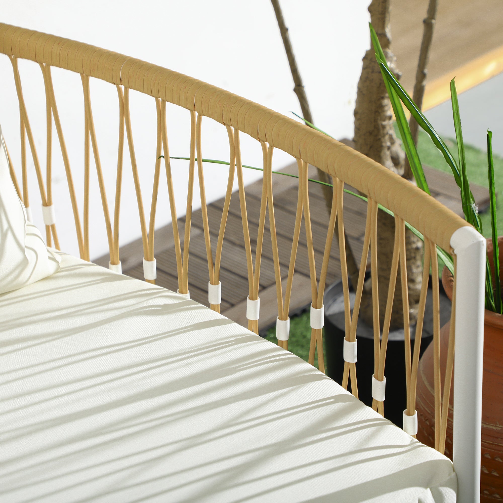 Outsunny 3-teiliges Bistro-Set Gartenmöbel-Set Gartensitzgruppe, PE-Rattan, 72 cm x 66 cm x 64 cm, Gelb+Creme
