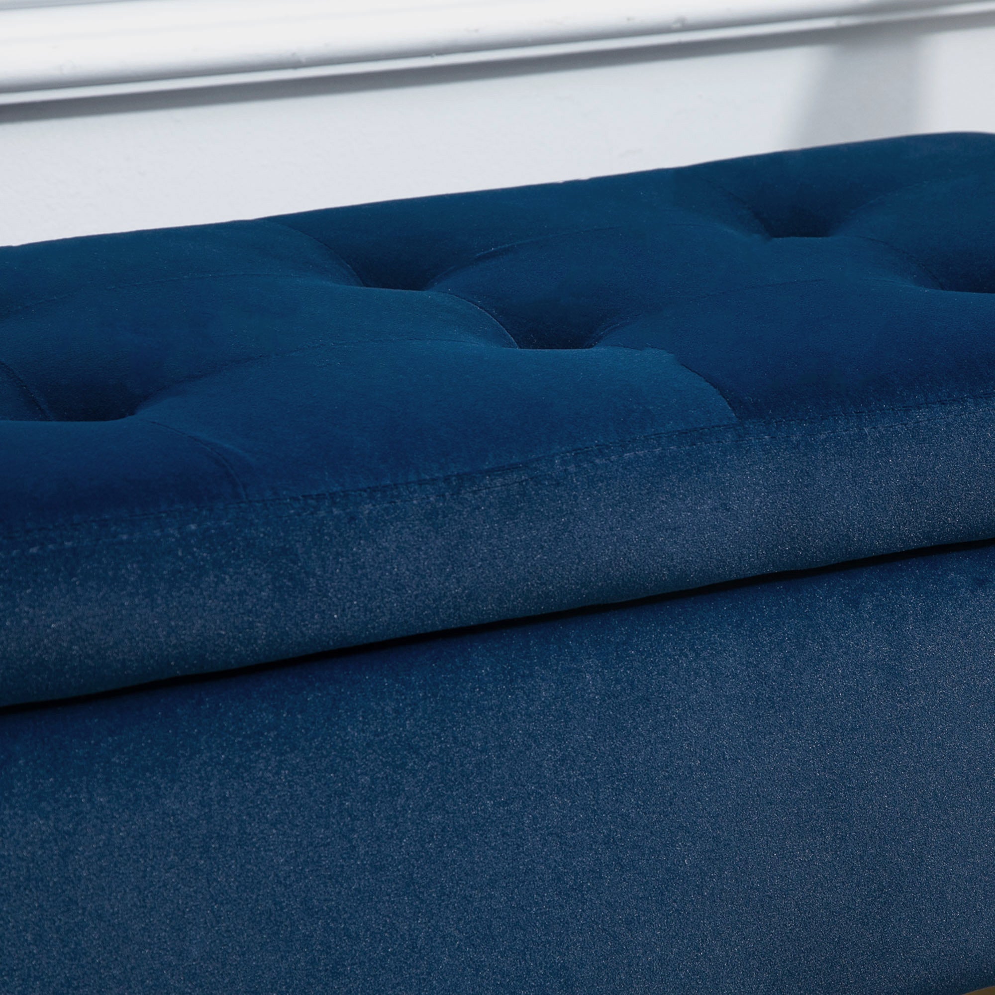 HOMCOM Sitzbank mit Stauraum Armlehnen Polsterbank mit Samtoptik, Sitztruhe mit Holzbeine, Truhenbank für Wohnzimmer Schlafzimmer Flur 107 x 42 x 65 cm, Blau