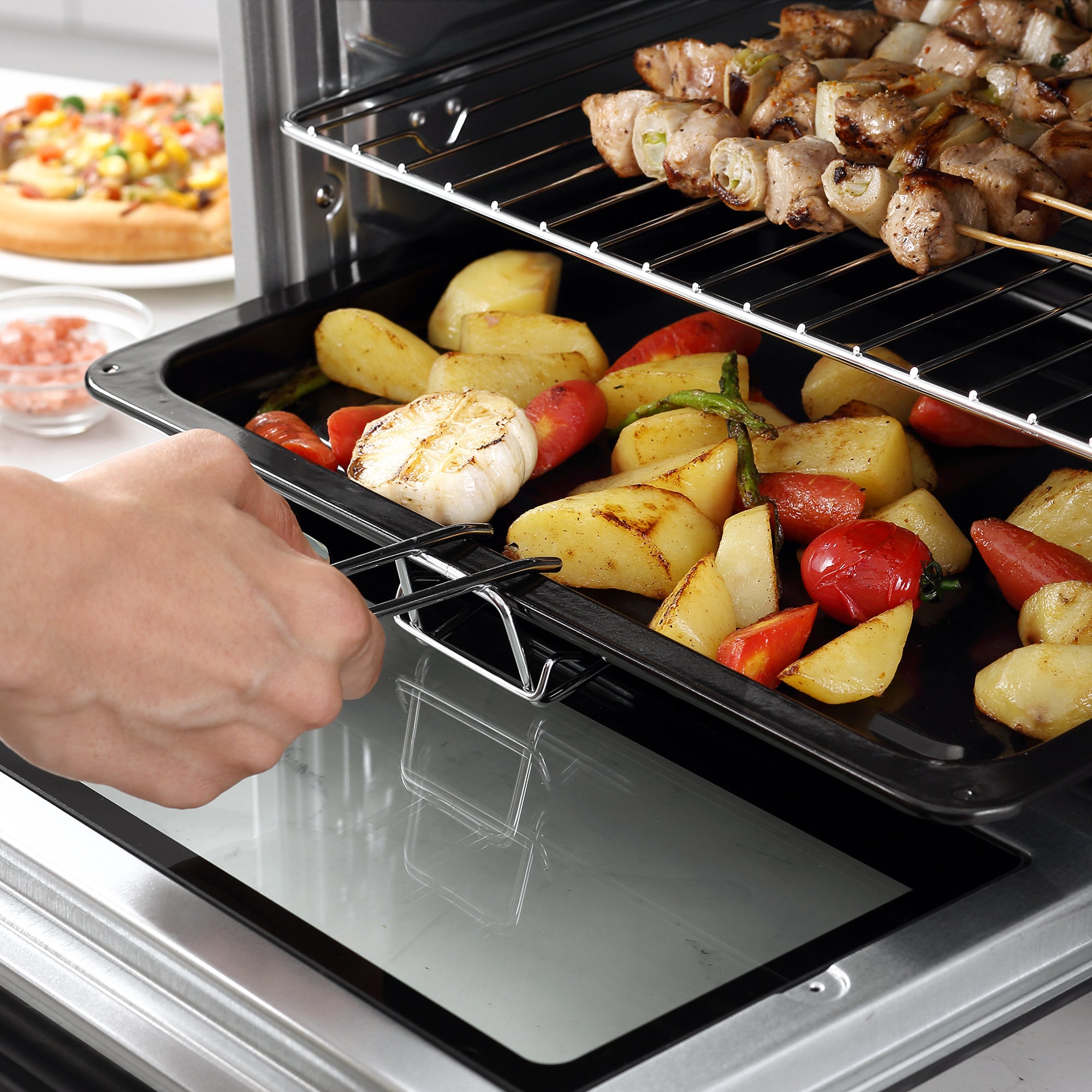 HOMCOM Mini Backofen 32L 100 °C-230 °C 1600 W Mini Ofen mit Backblech Krümelblech Grillrost und 3 Kochmodi Pizzaofen mit Timer Backblech-Griff Edelstahl Silber