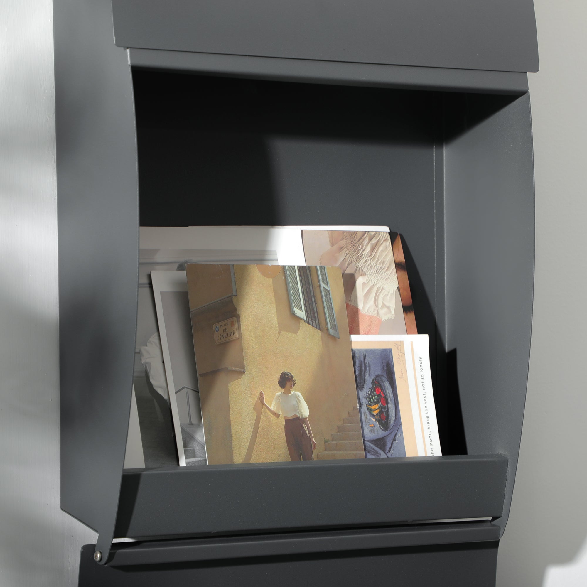 HOMCOM Briefkasten mit Schloss, verzinkter Stahl, 30 cm langer Postschlitz, Grau