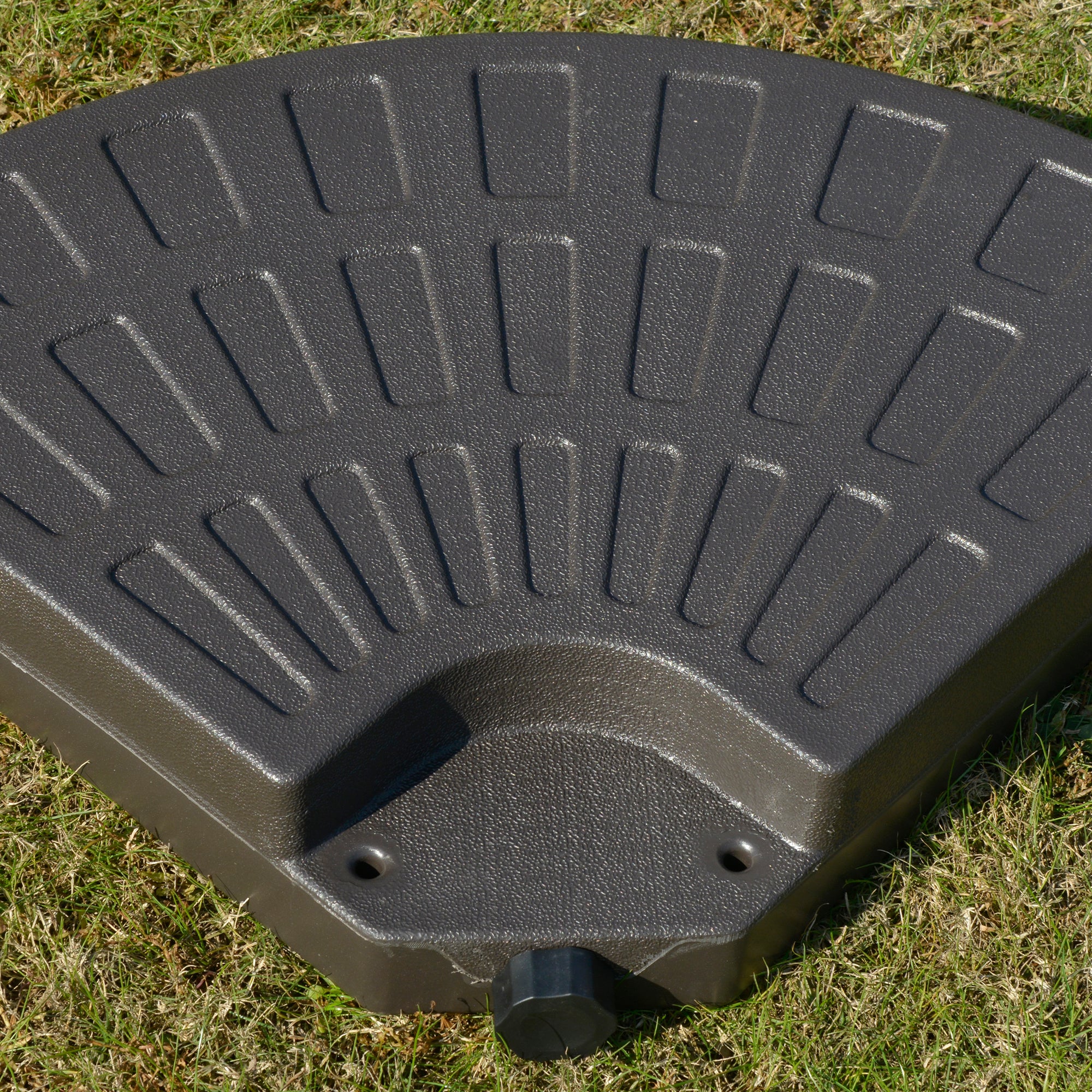 Outsunny Sonnenschirmständer 4-teilig, Schirmgewicht, Schirmständer, Bodenkreuz befüllbar mit Sand/Wasser bis 25/17 kg, Gewichte Sonnenschirmfuß HDPE Kaffee